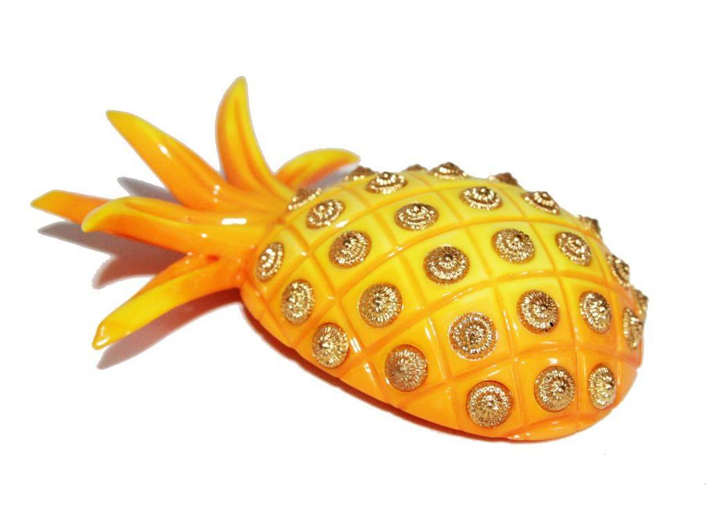 Women's Huge & collectable pineapple brooch of the 80s by Isabel Canovas