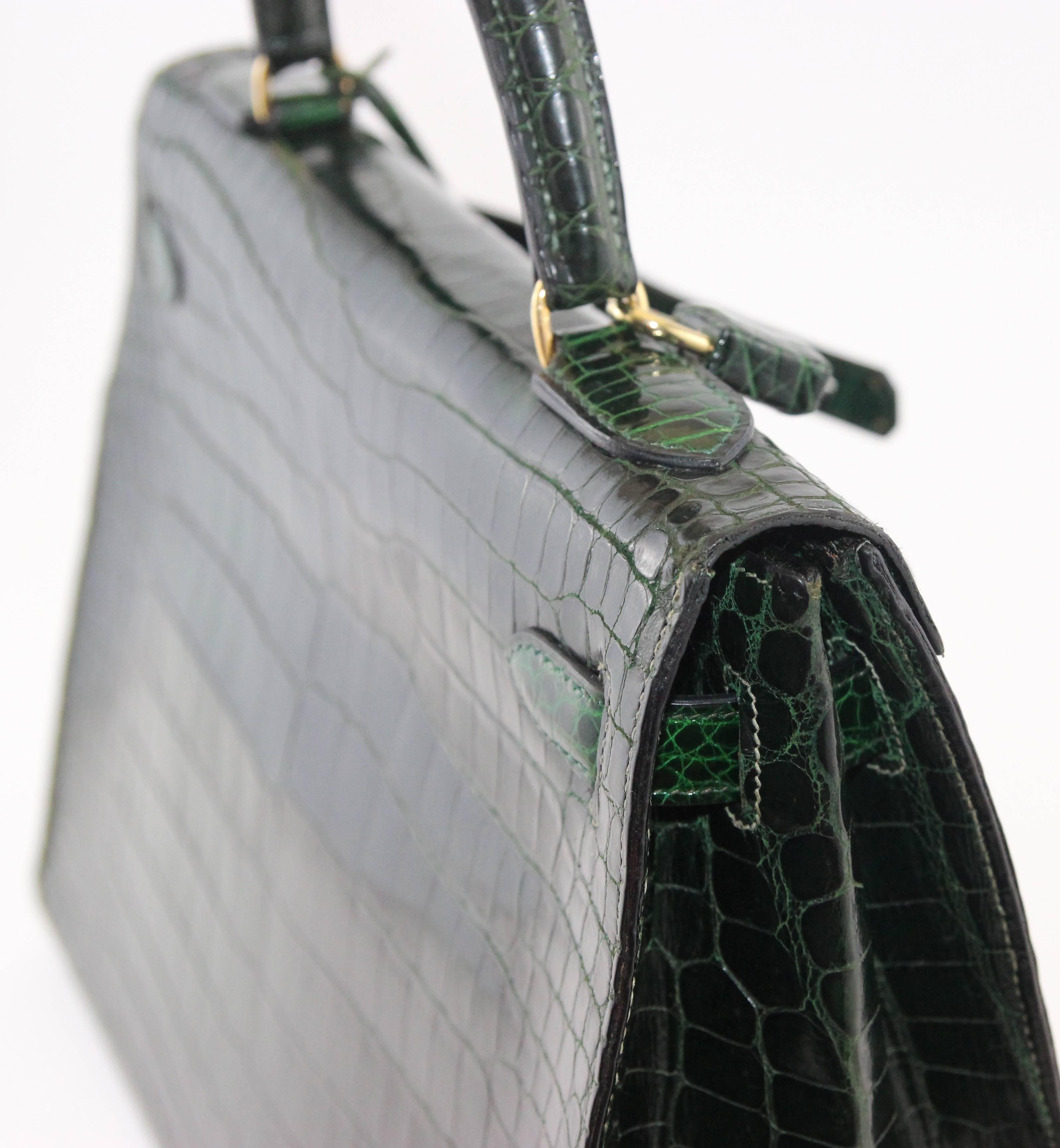 Hermes Vintage Green Croco Kelly Handbag,  1960s In Good Condition In Verviers, BE