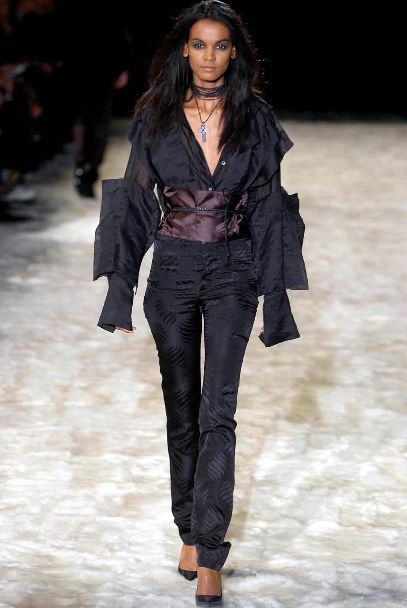 Tom Ford for Gucci - Passerella A/I 2002 - Blazer kimono in seta jacquard con cintura obi in vendita 8