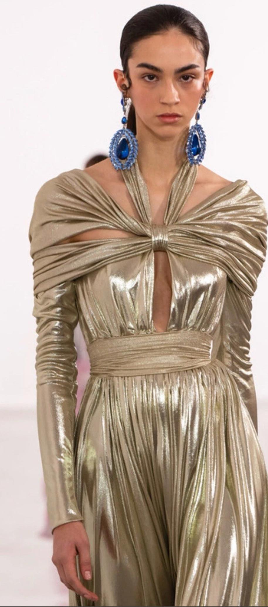 Marron Giambattista Valli Runway F/W 2023 Gold Lamé Goddess Gown NWT IT 46 en vente