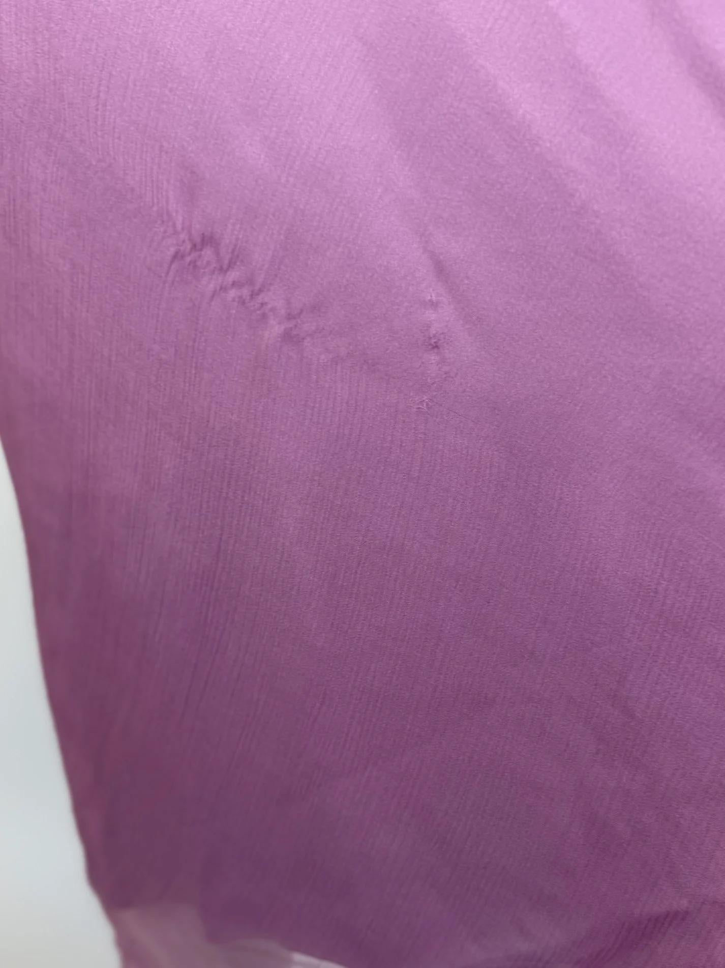 Automne 2000 Dolce & Gabbana Robe en soie lilas avec écharpe en vente 9