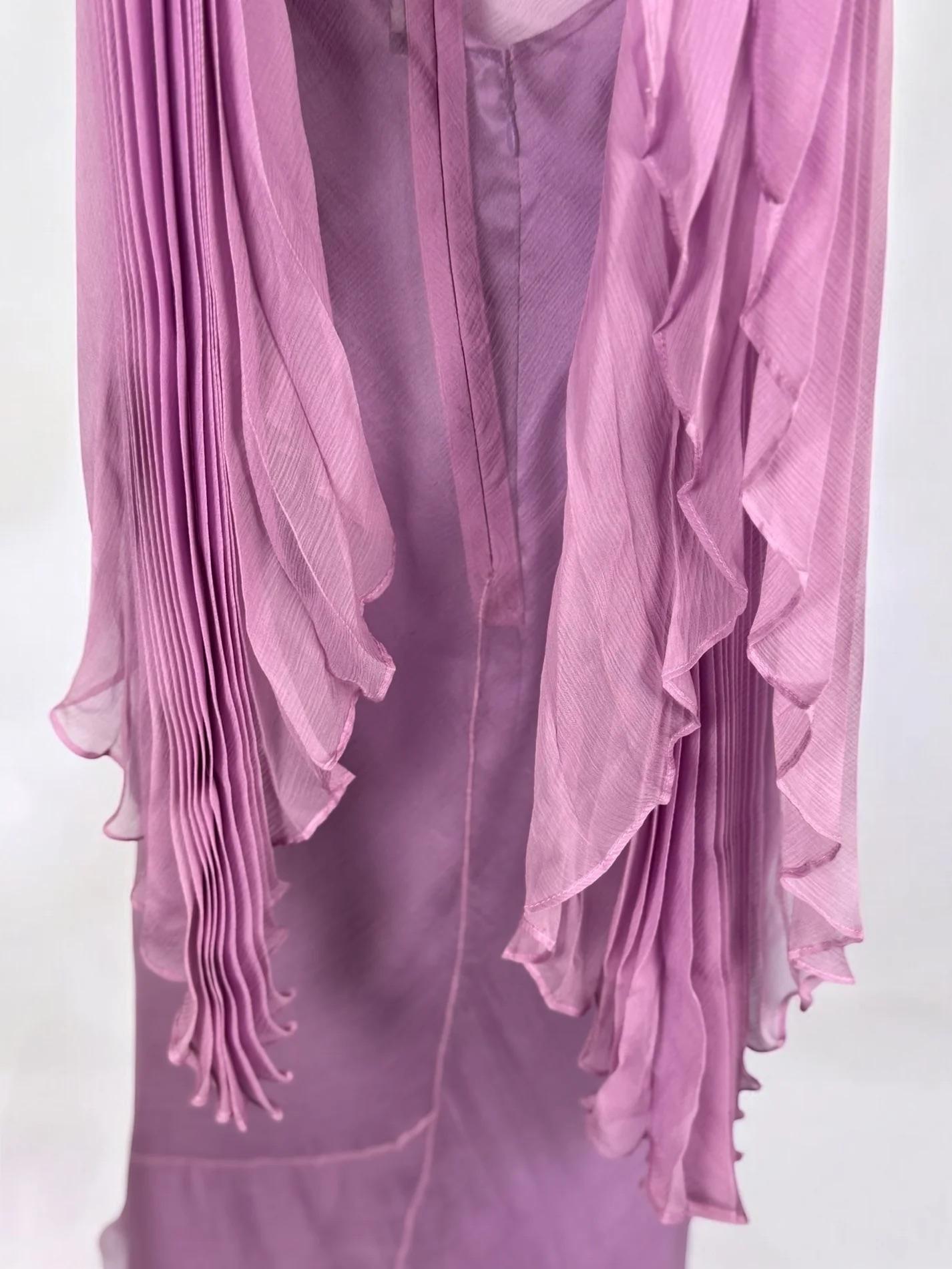 Automne 2000 Dolce & Gabbana Robe en soie lilas avec écharpe en vente 3