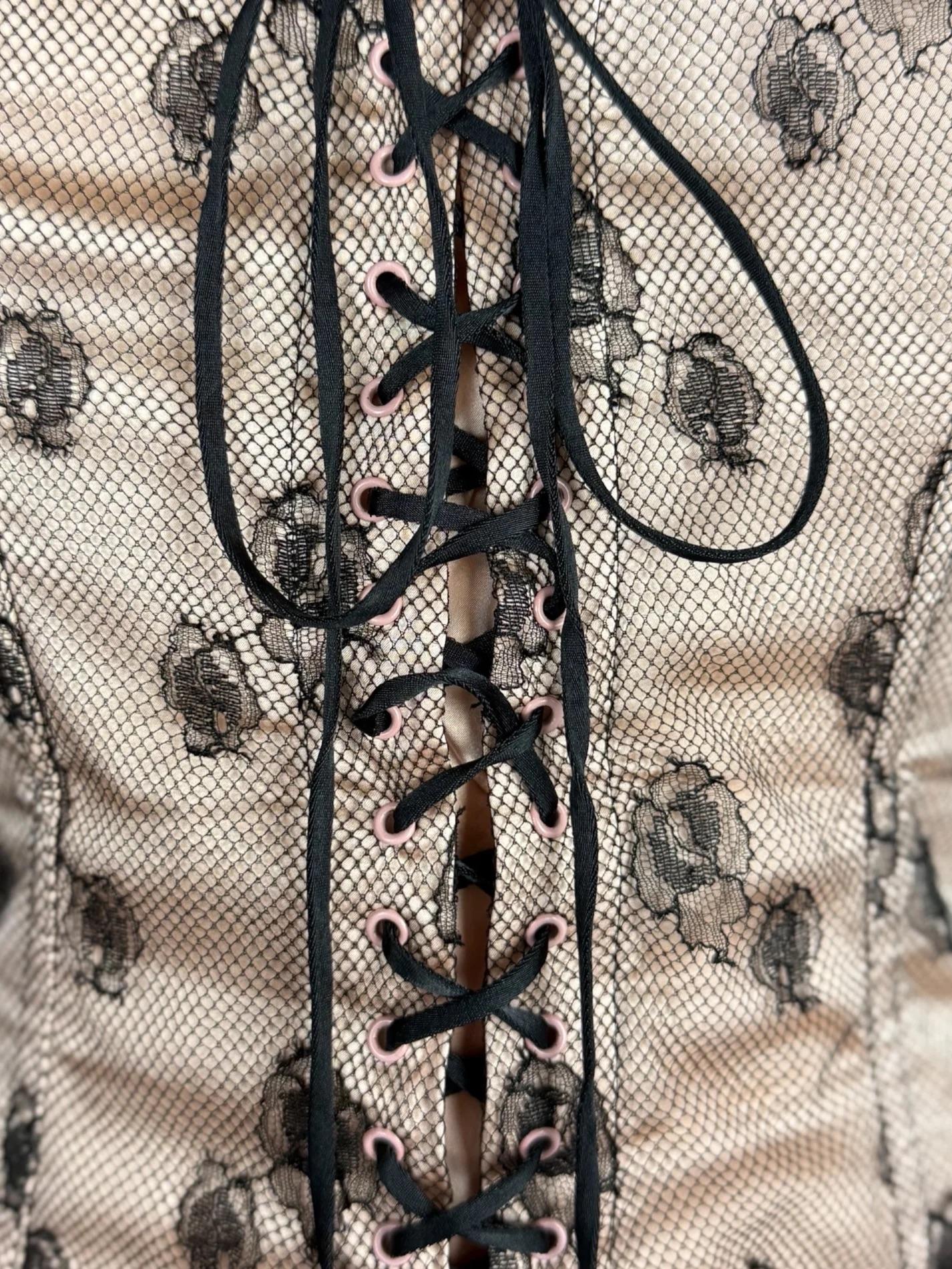 Mini abito a corsetto in pizzo Blumarine, SS 2004 in vendita 1