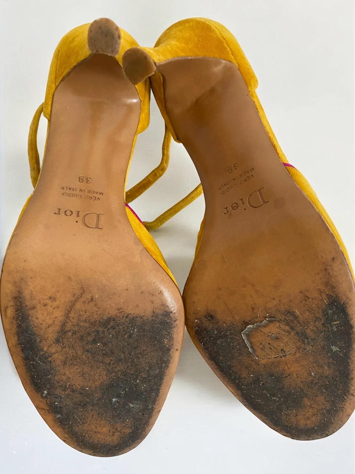 Christian Dior for Christian Dior, John Galliano Velvet Pom Pom Heels, AI 2002 in vendita 2
