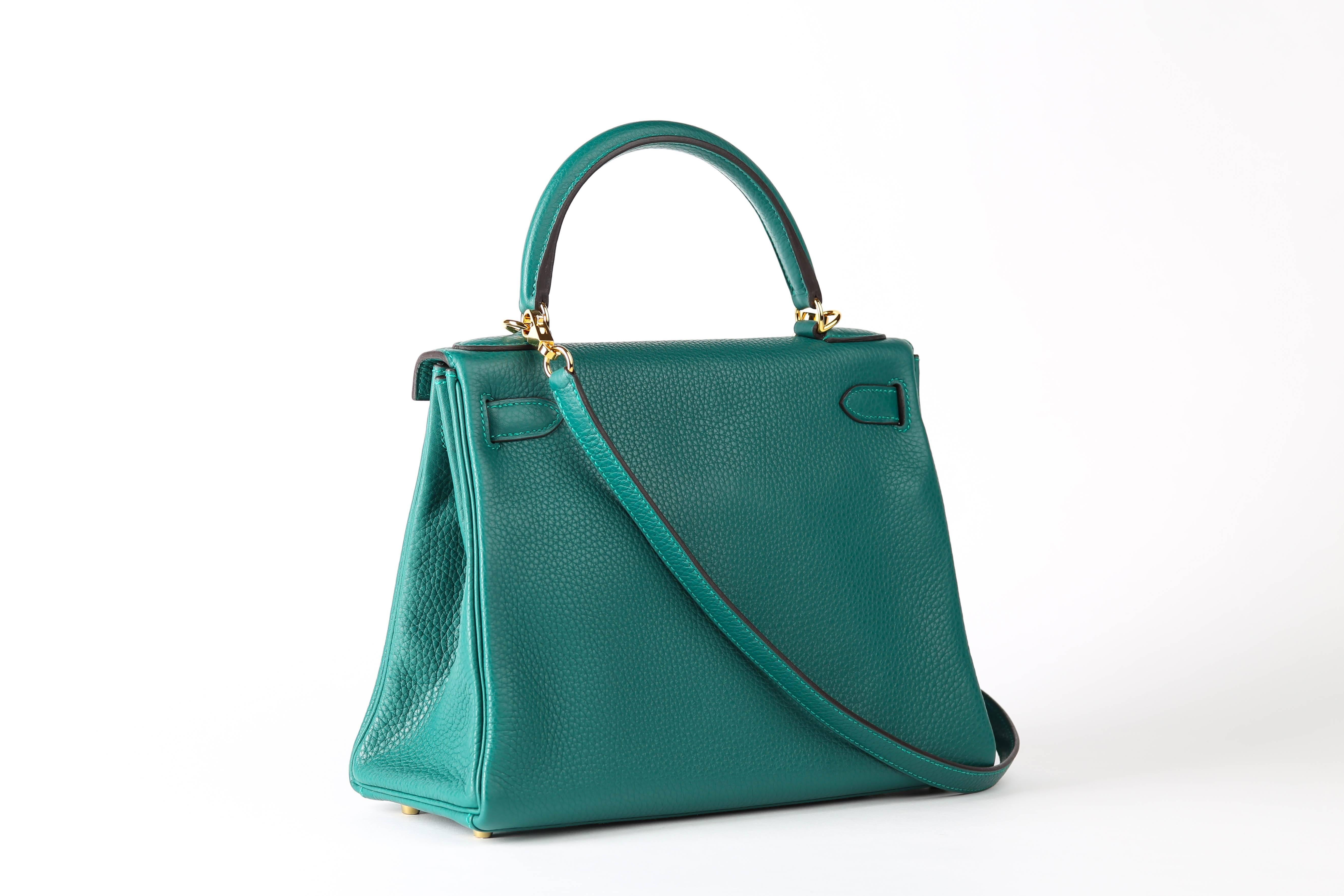 Women's or Men's Kelly Malachite 28 CM Togo Leather with Gold HDW For Sale