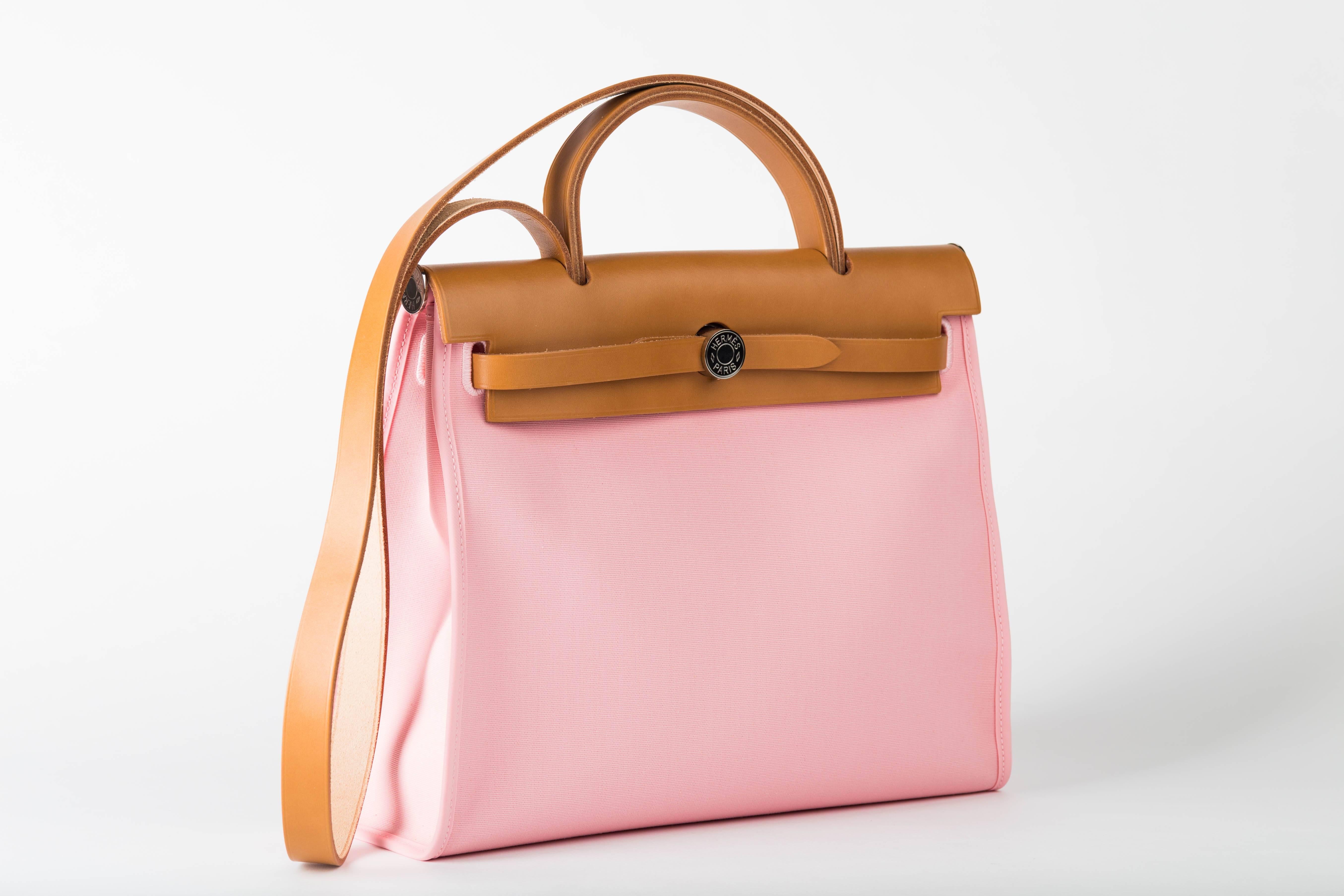 Herbag Zip Canvas Pink Rose Sakura 31cm PM In New Condition For Sale In New York, NY
