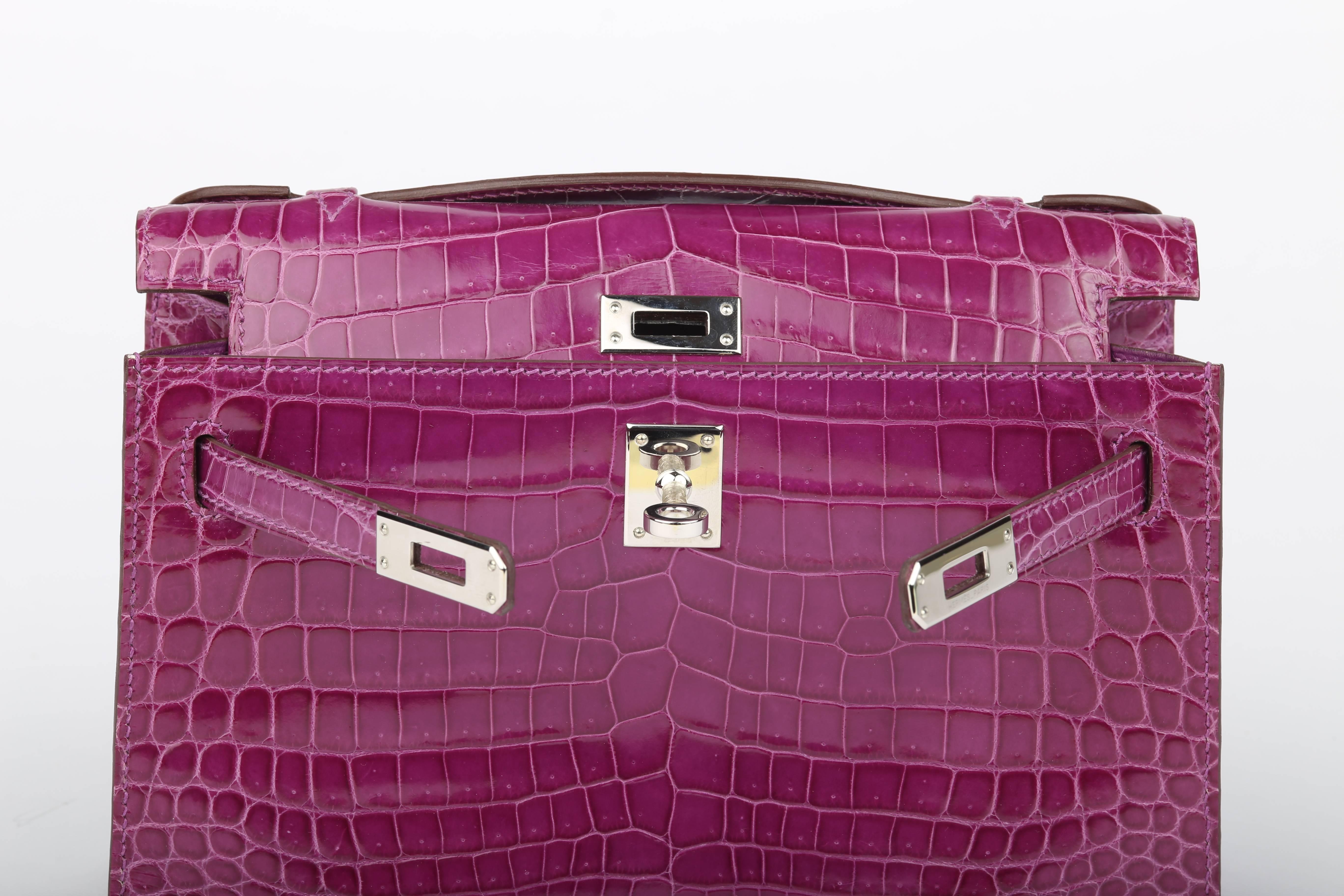 Hermes Kelly Pochette Violet in Niloticus Shiny Crocodile with Silver HDW  For Sale 1