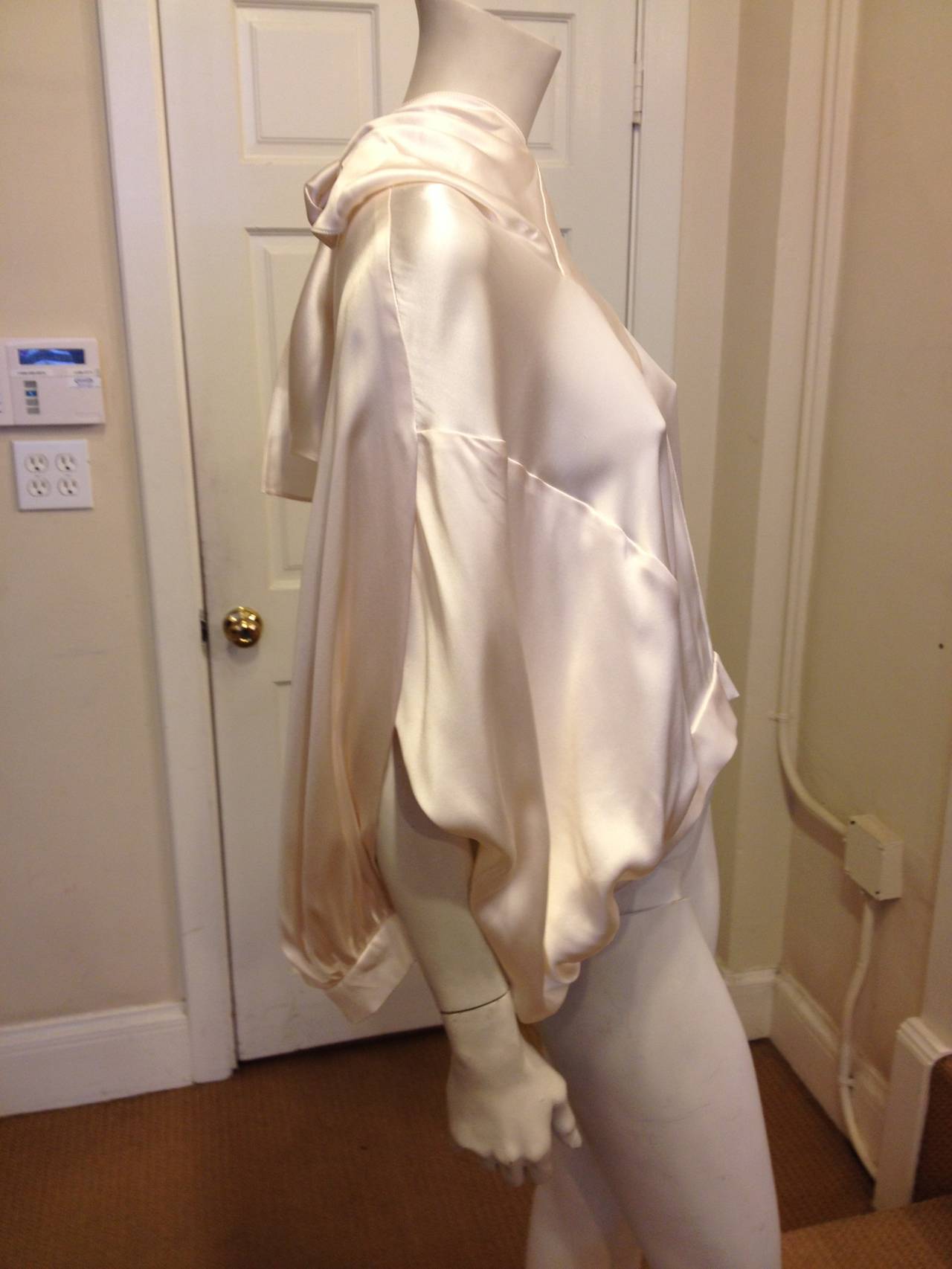 Yves Saint Laurent White Satin Top In New Condition In San Francisco, CA