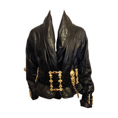 Veste vintage Gianfranco Ferre en cuir noir avec ceinture dorée