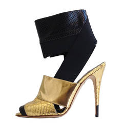 Manolo Blahnik Black and Gold Metallic Heels