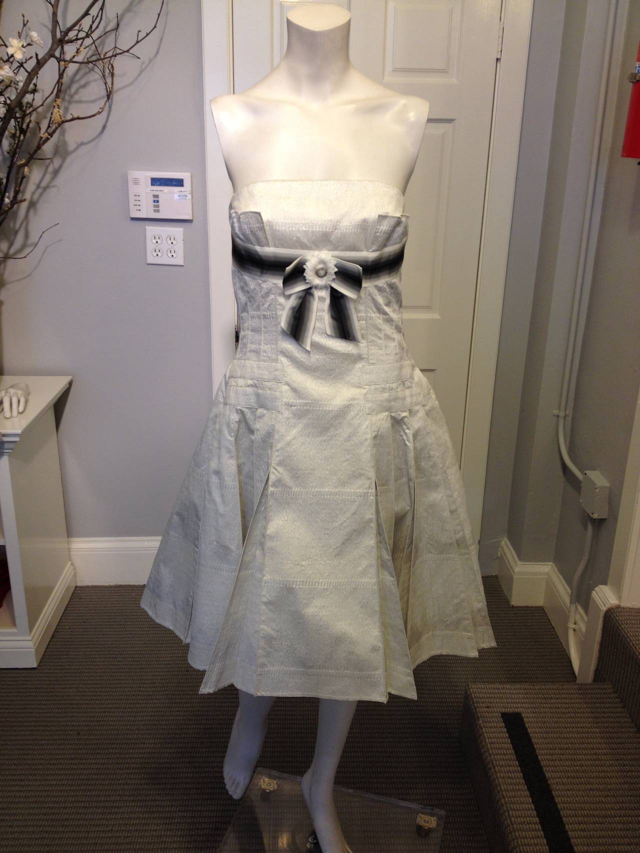 Women's Carolina Herrera White Sparkly Strapless Dress
