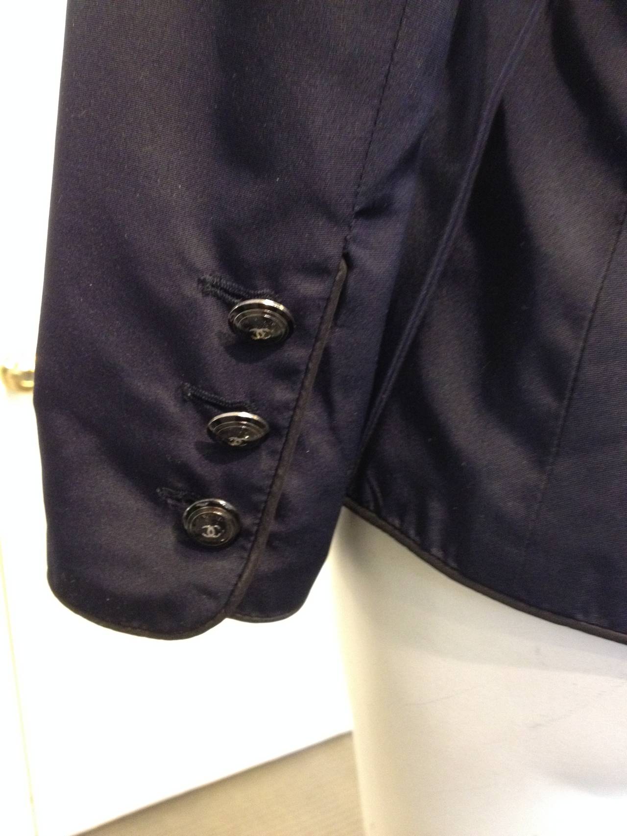 Women's Chanel Navy Silk Twill Jacket with Black Piping For Sale
