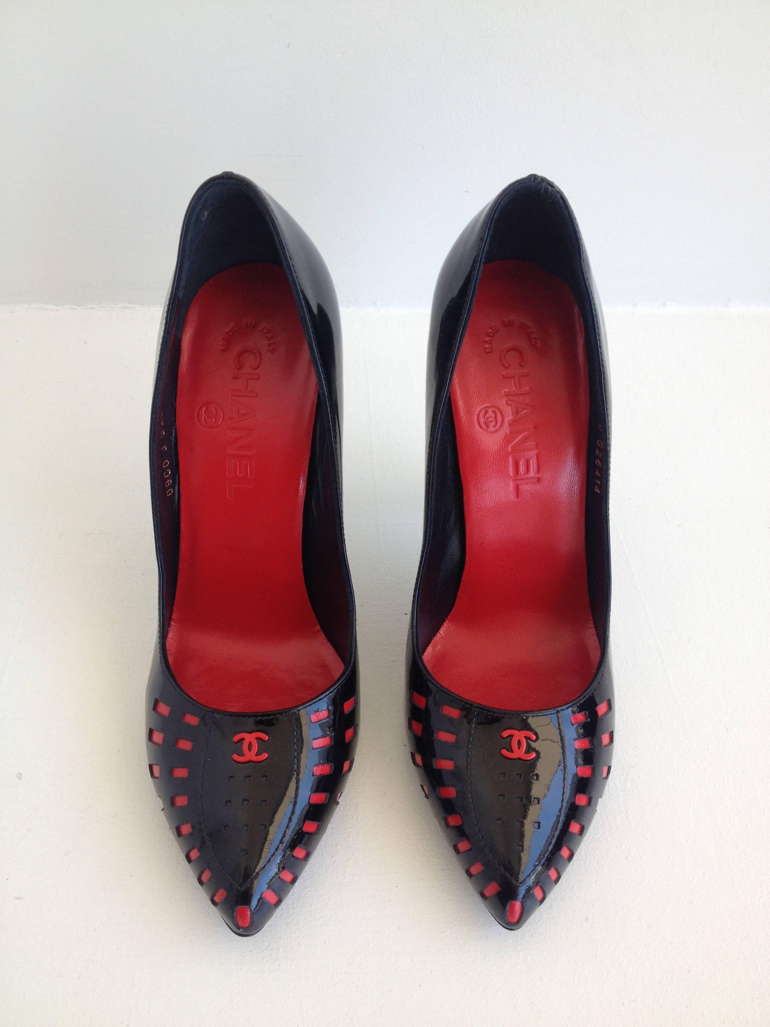 Chanel Black and Red Patent Cutout Heels In New Condition In San Francisco, CA