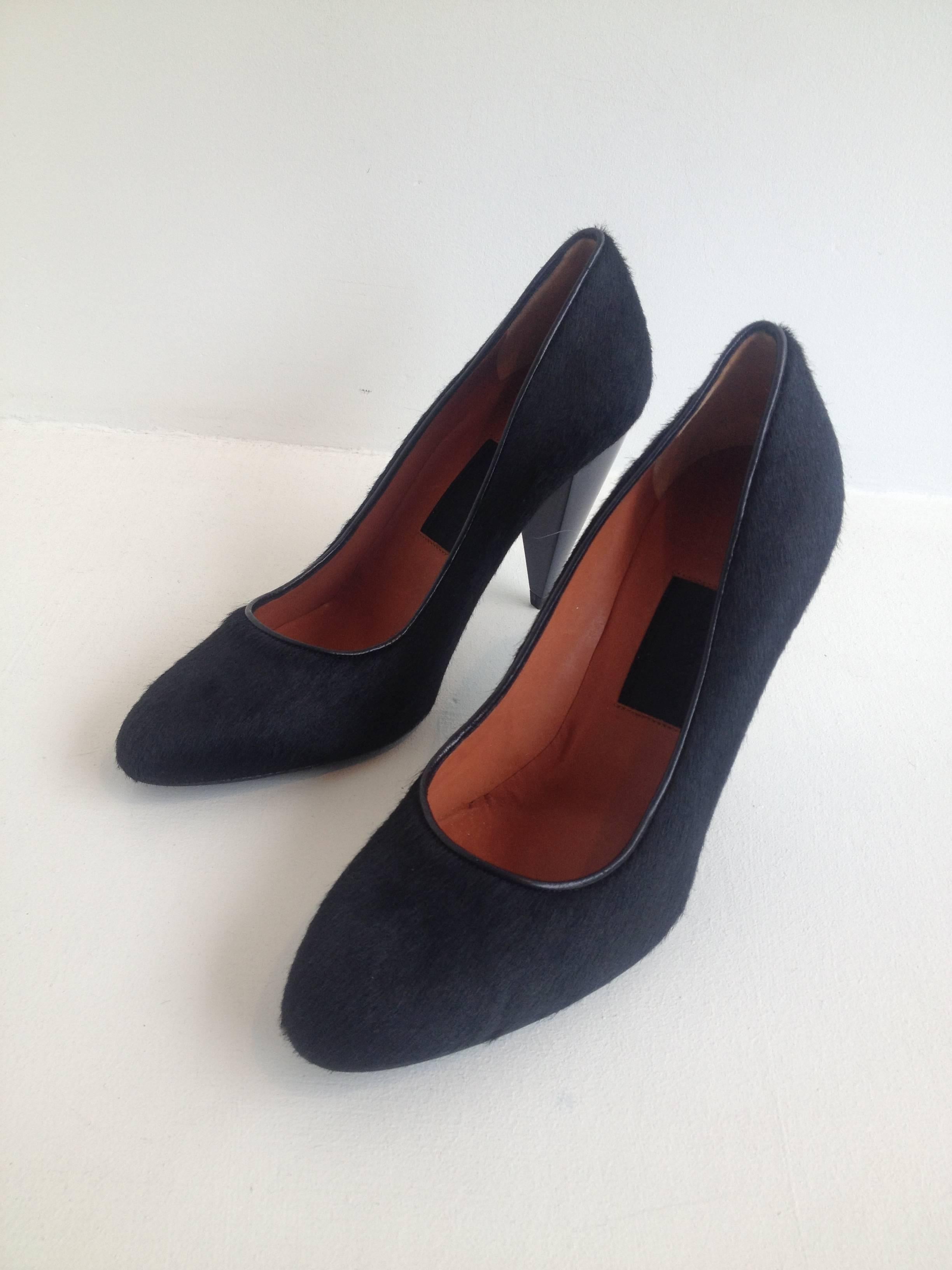 Lanvin Black Ponyhair Pumps In New Condition For Sale In San Francisco, CA