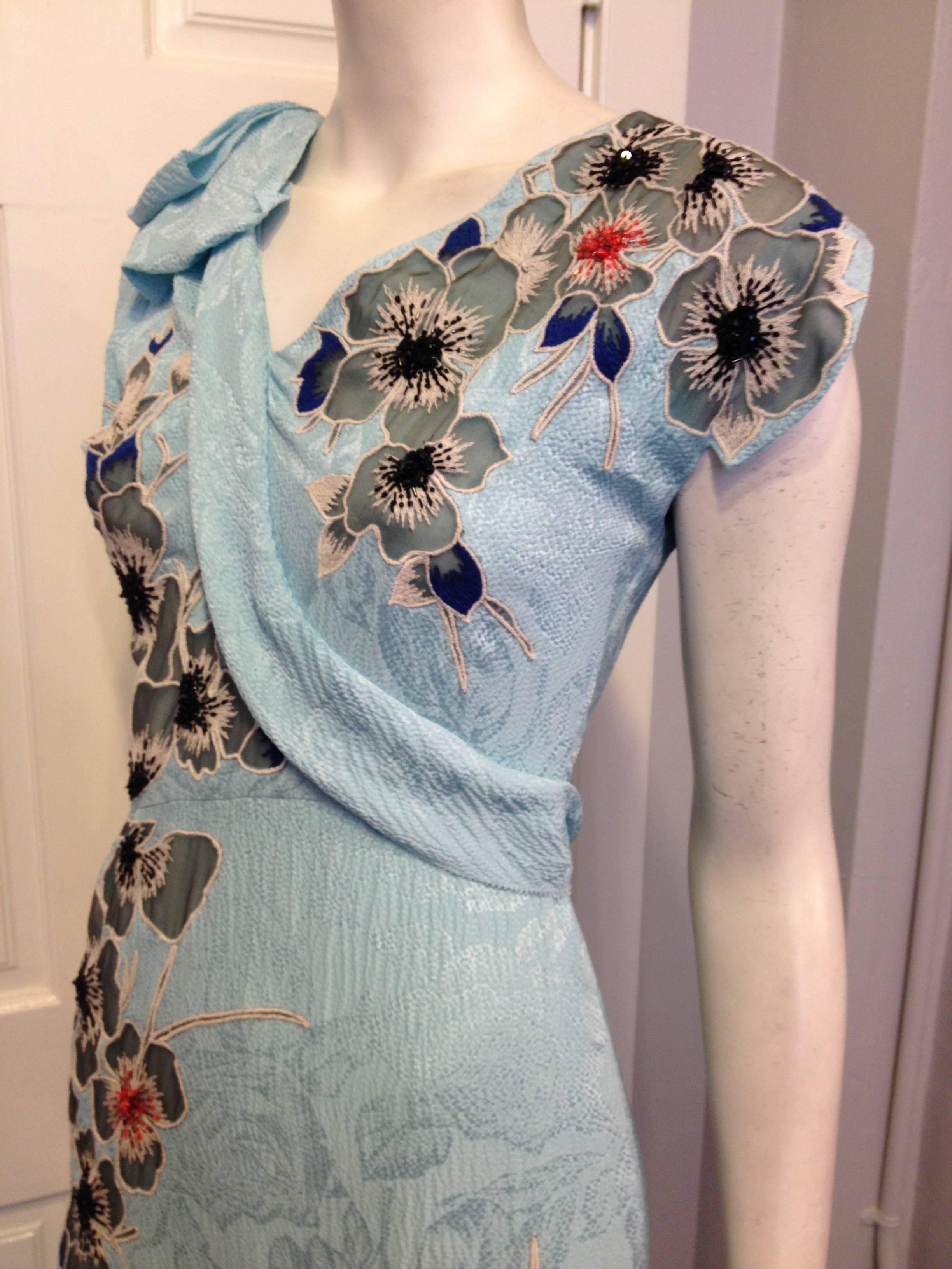 Carolina Herrera Baby Blue Floral Silk Gown In New Condition In San Francisco, CA