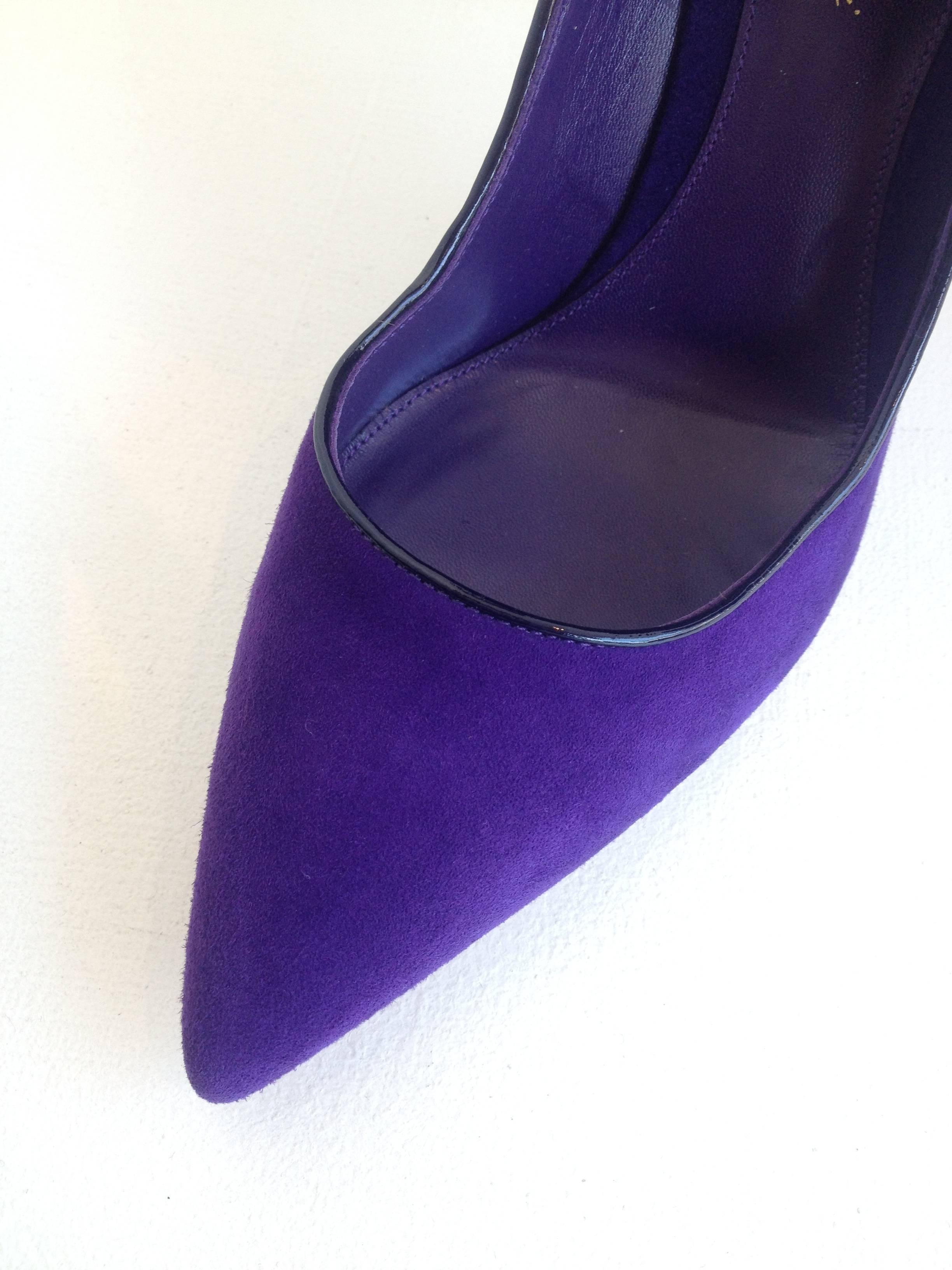 Gianvito Rossi Purple Suede Cuff Heels Size 37.5 (7) For Sale 1