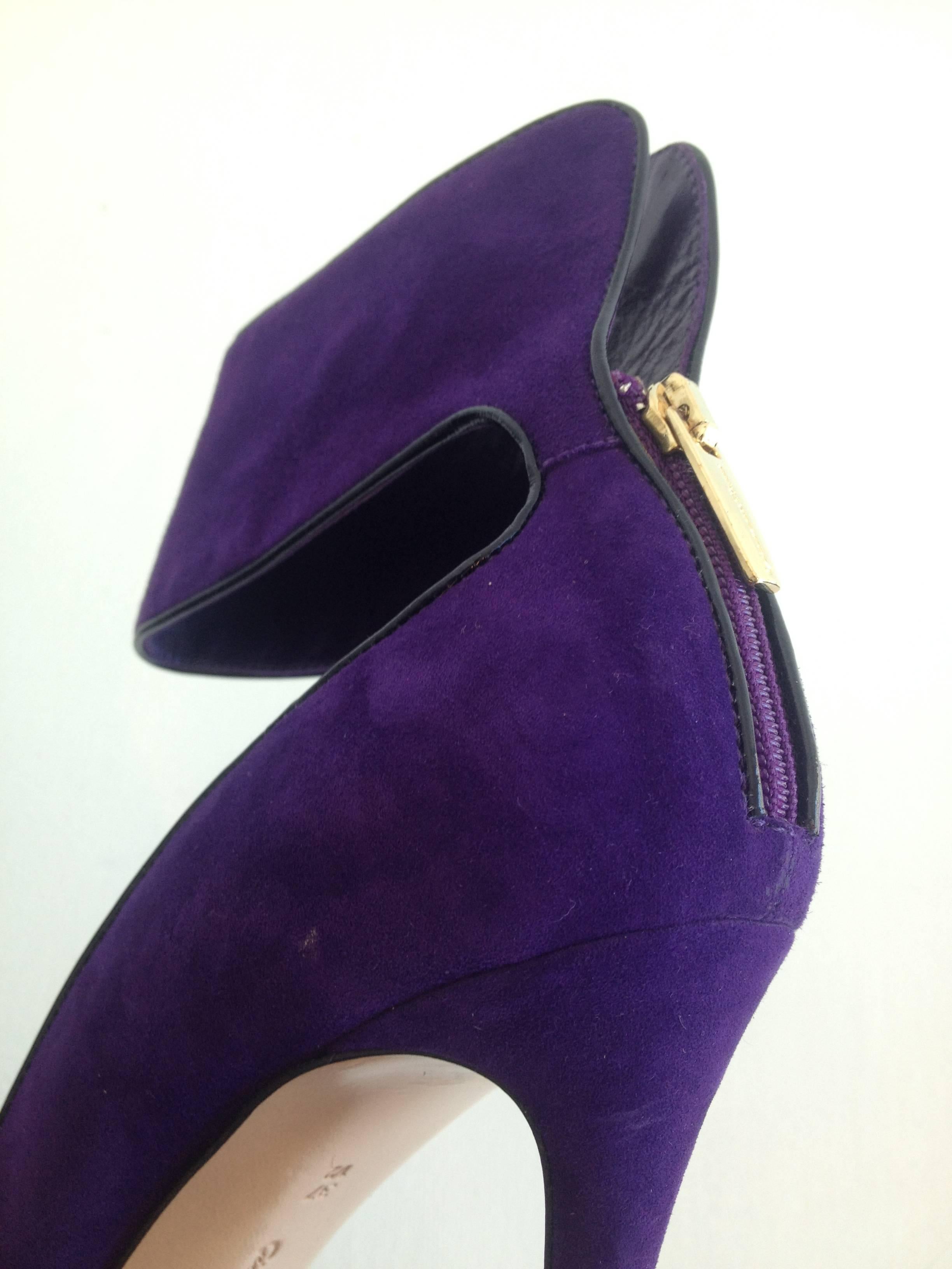 Gianvito Rossi Purple Suede Cuff Heels Size 37.5 (7) For Sale 2