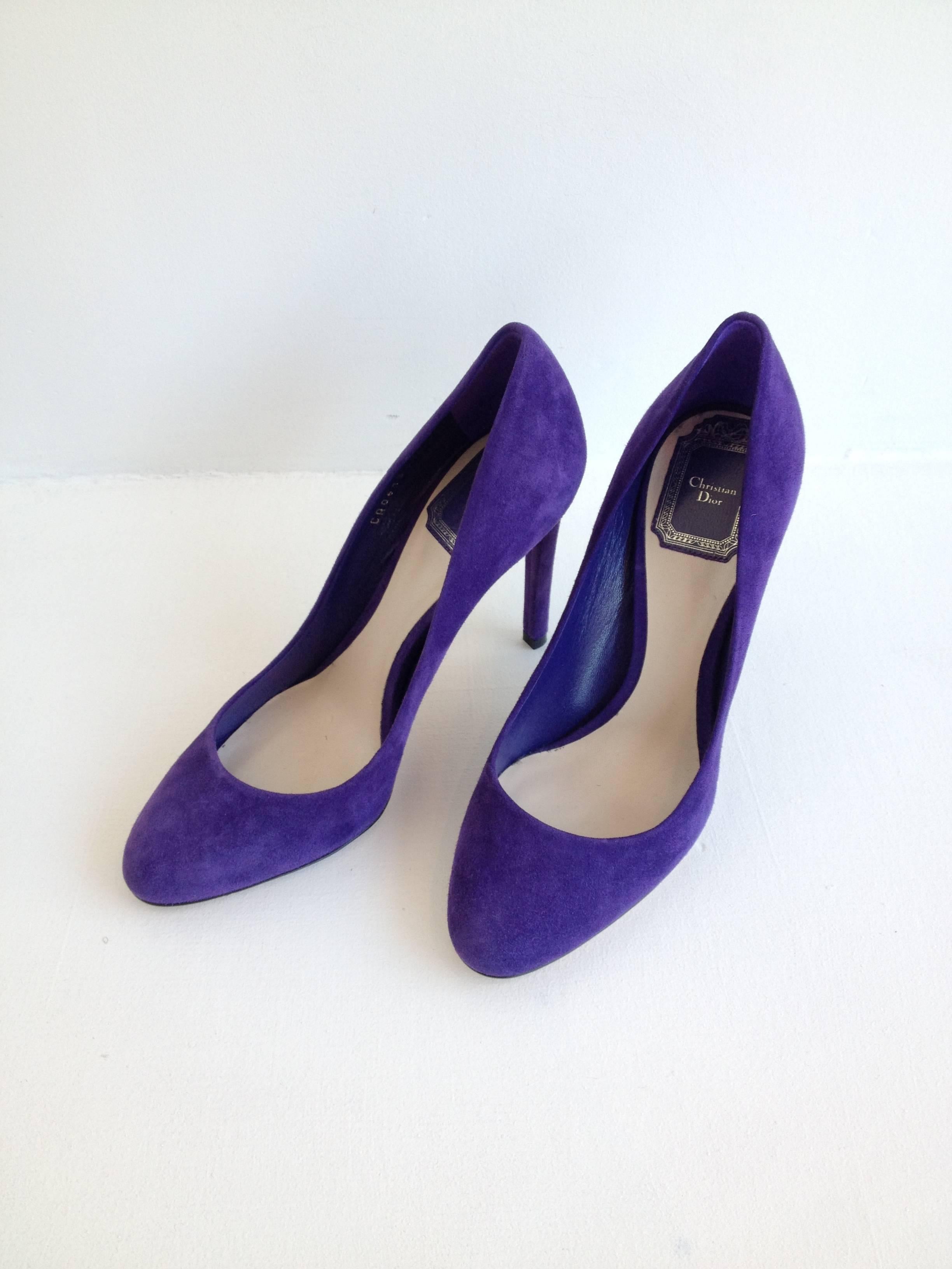 Christian Dior Purple Suede Stiletto Heels Size 36.5 (6) In New Condition In San Francisco, CA