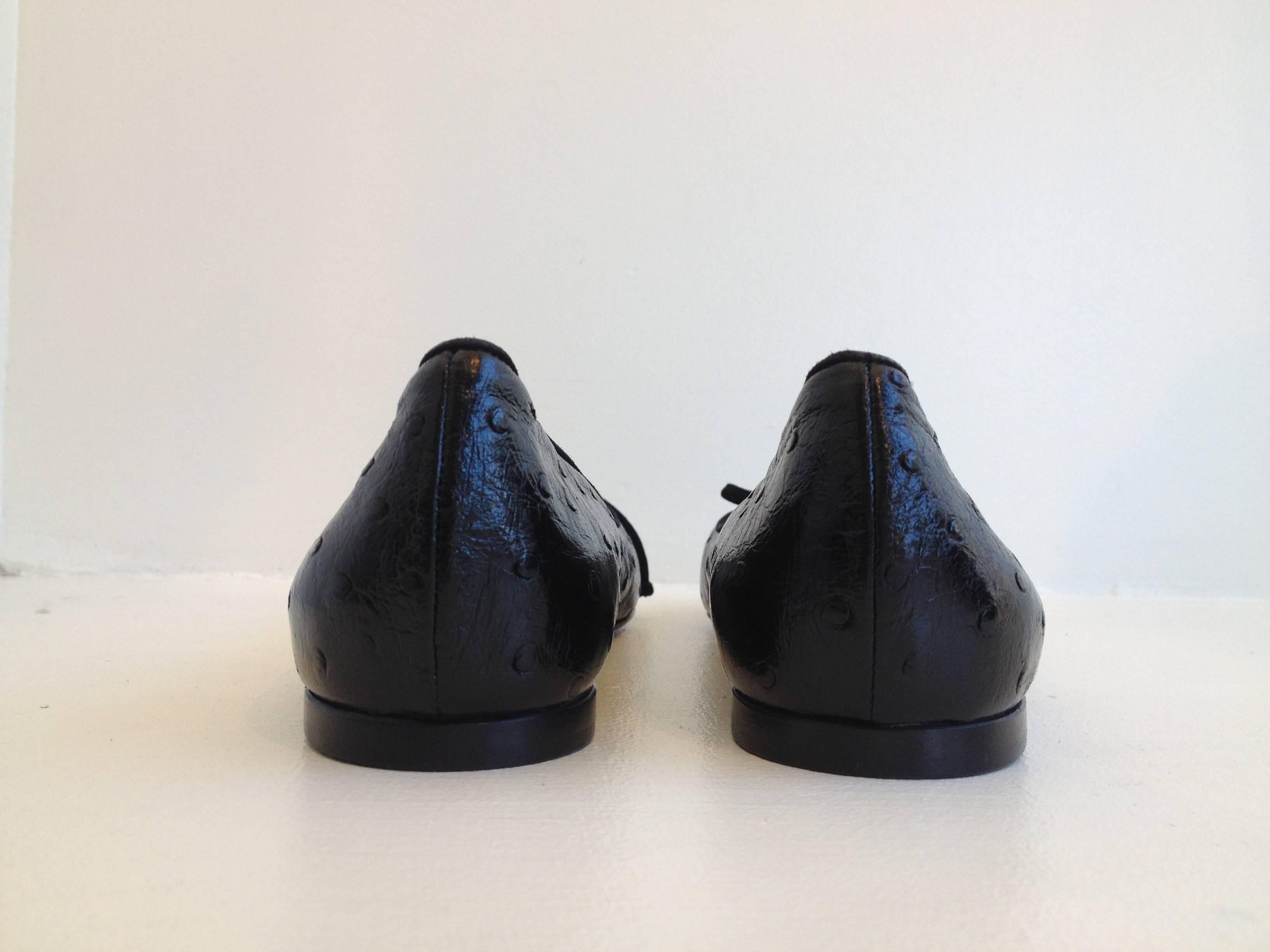 Tom Ford Black Ostrich Ballet Flats Size 37.5 In New Condition For Sale In San Francisco, CA