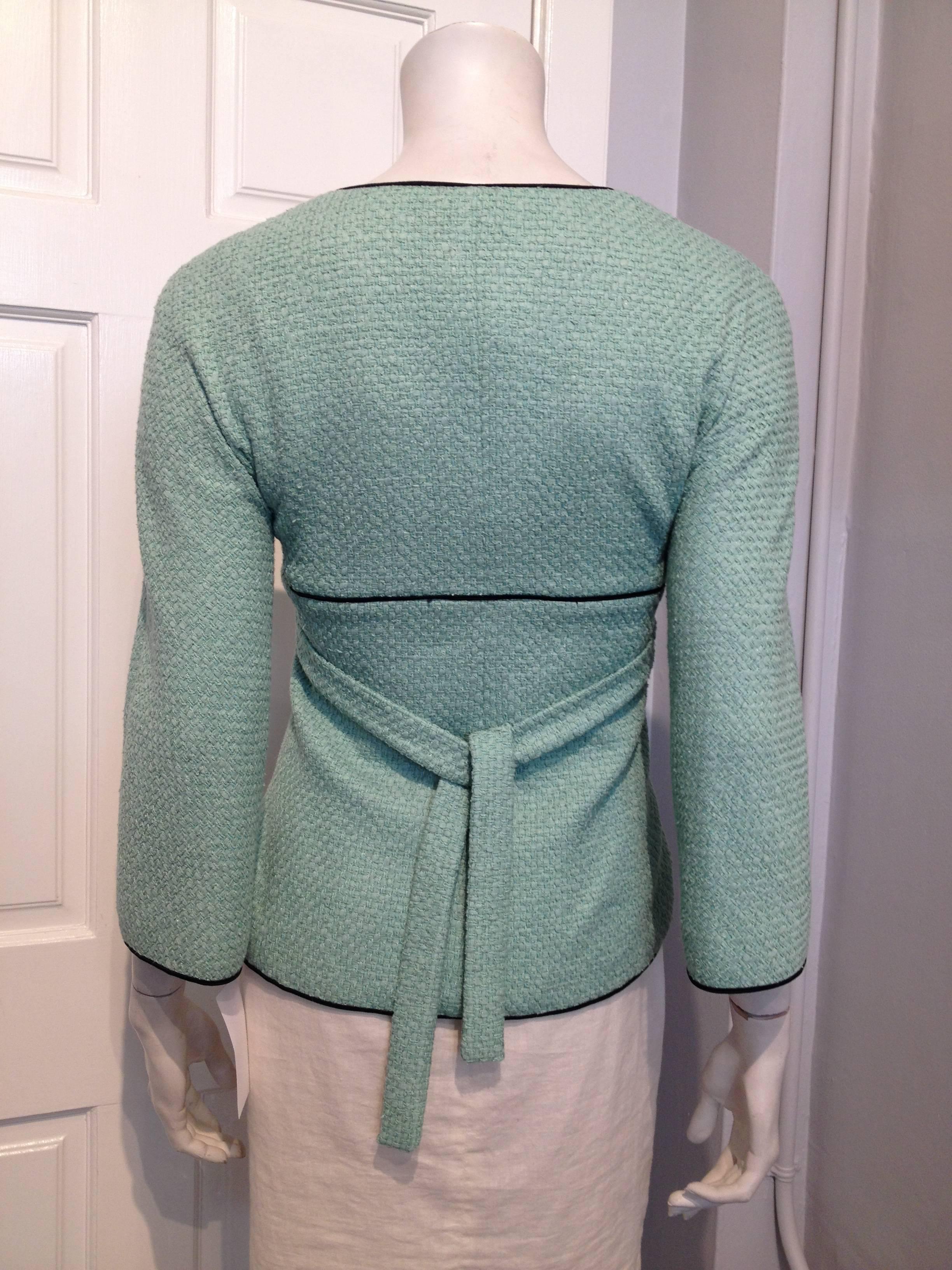 Chanel Mint Green Tweed Jacket Size 34 (2) In Excellent Condition In San Francisco, CA