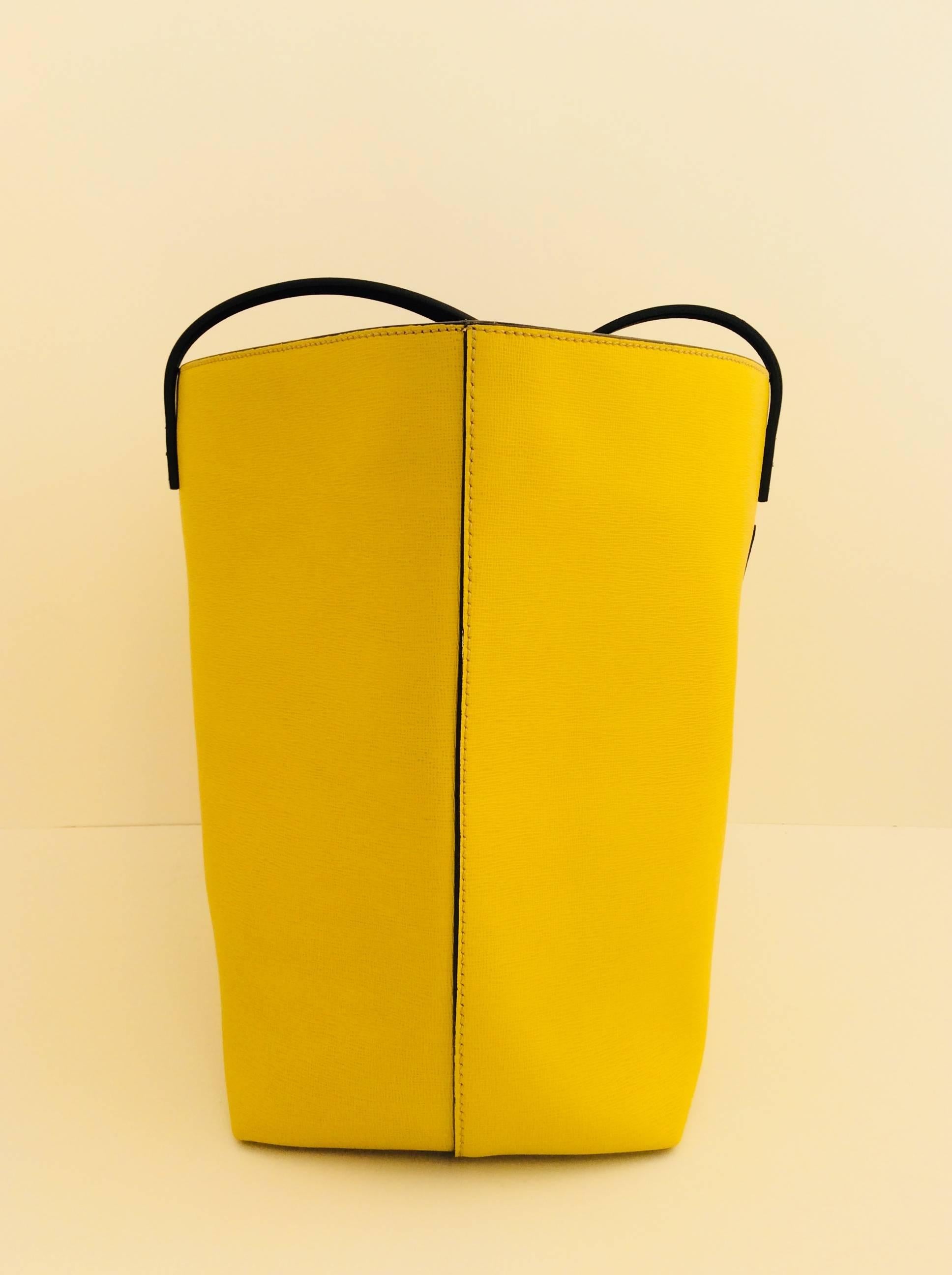 Fendi Medium Monster Roll Tote Yellow In Excellent Condition In San Francisco, CA