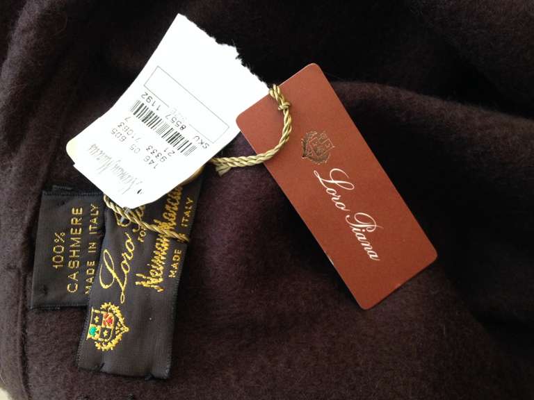 Loro Piana Chocolate Brown Cashmere Poncho In New Condition In San Francisco, CA