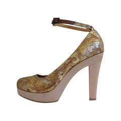 Lanvin Gold Fabric Pump