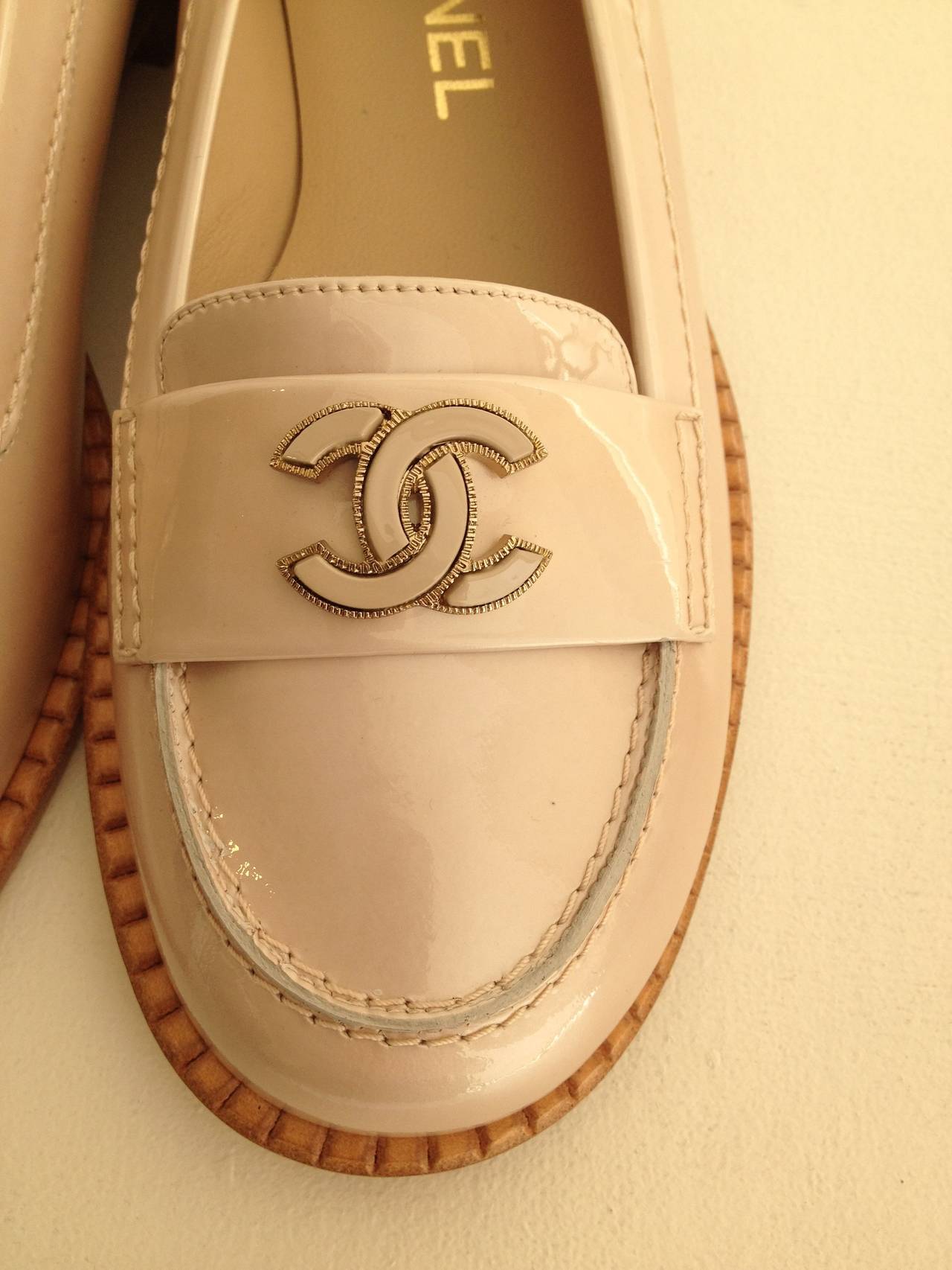 Chanel Pearlescent Cream Patent Loafer with Monogram In New Condition In San Francisco, CA