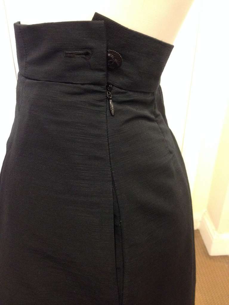 Chanel Navy Skirt In New Condition In San Francisco, CA