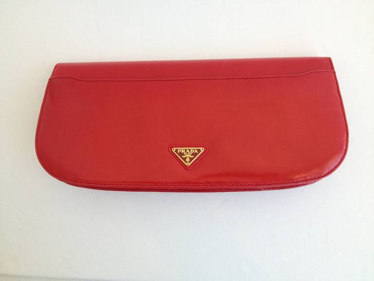 Prada Red Leather Foldover Clutch In Excellent Condition In San Francisco, CA