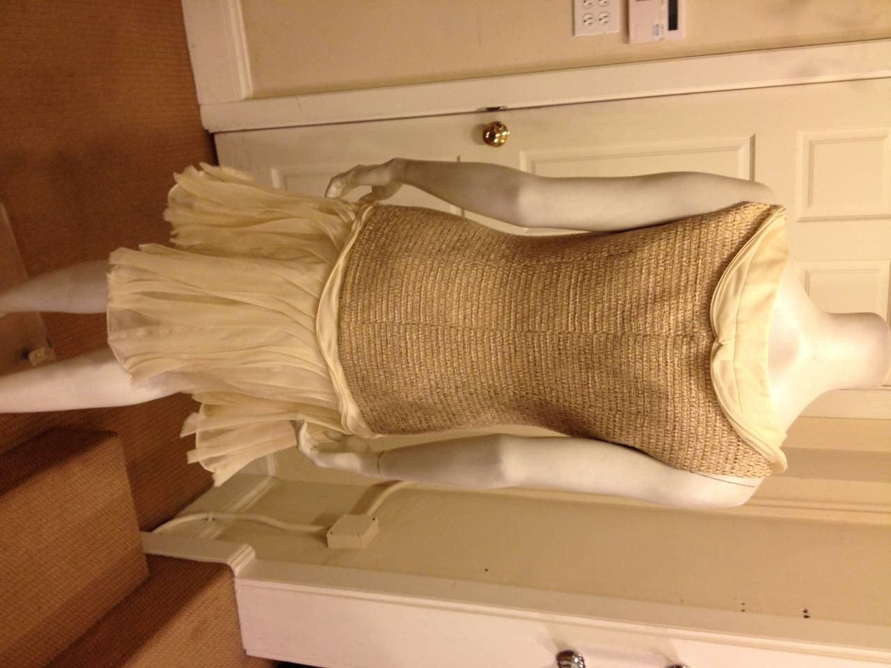 Oscar de la Renta Cream Tweed and Chiffon Dress In Excellent Condition In San Francisco, CA