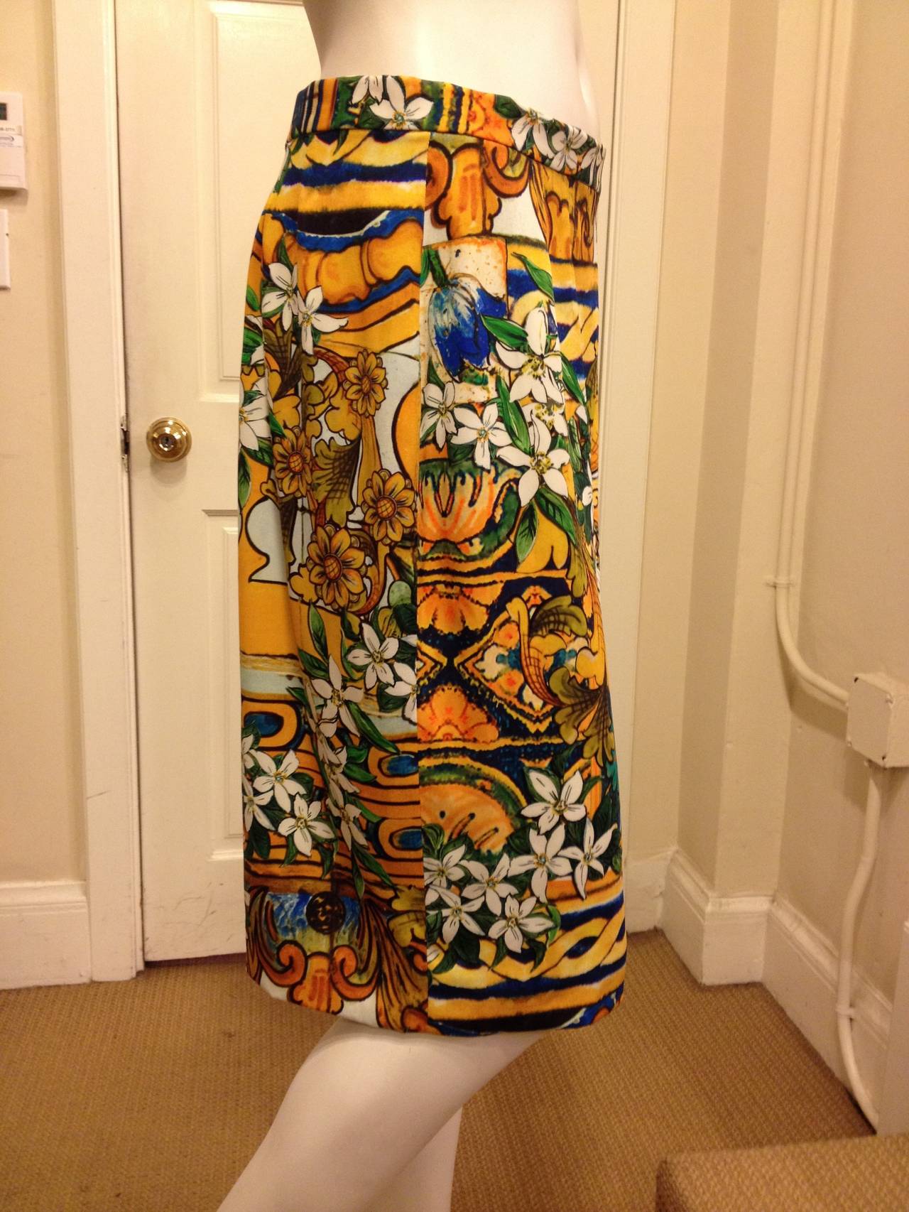 Dolce & Gabbana Green and Yellow Floral Silk Skirt In Excellent Condition In San Francisco, CA