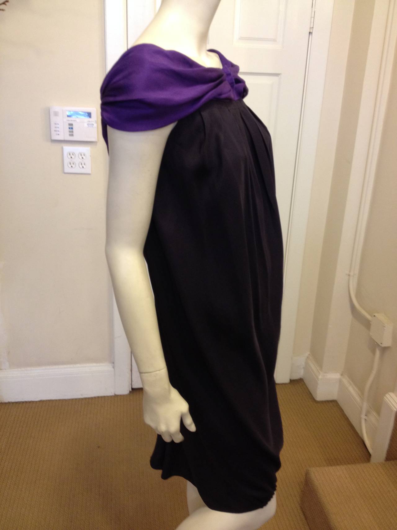 Vera Wang Purple Pleated Dress In Excellent Condition In San Francisco, CA