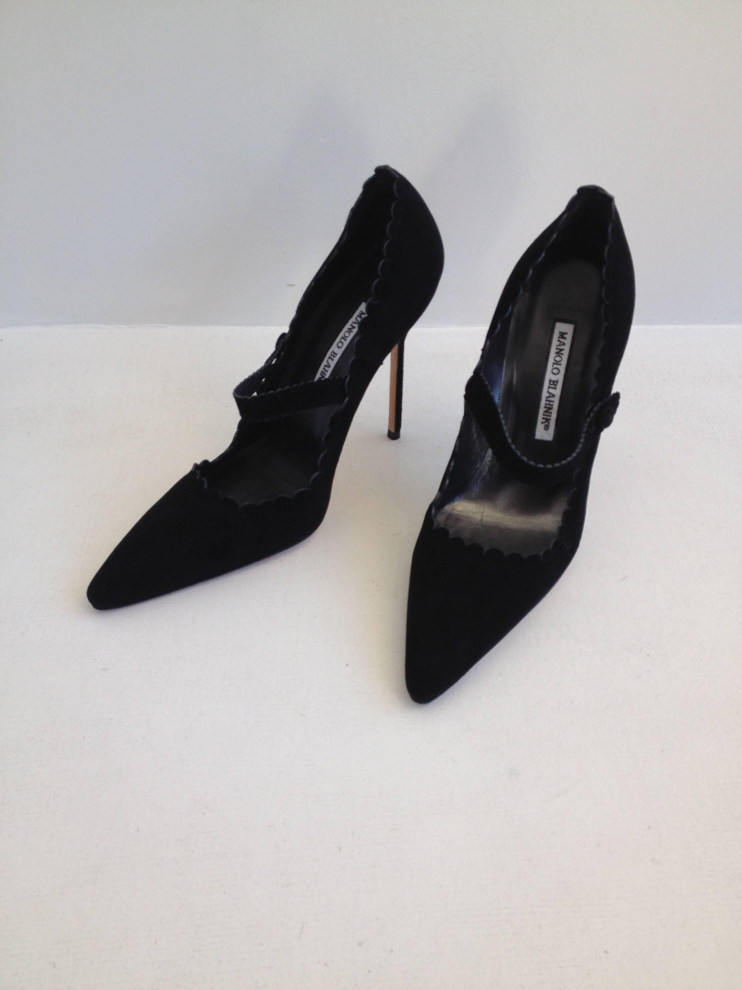 Manolo Blahnik Black Suede Scalloped Mary Janes In New Condition In San Francisco, CA