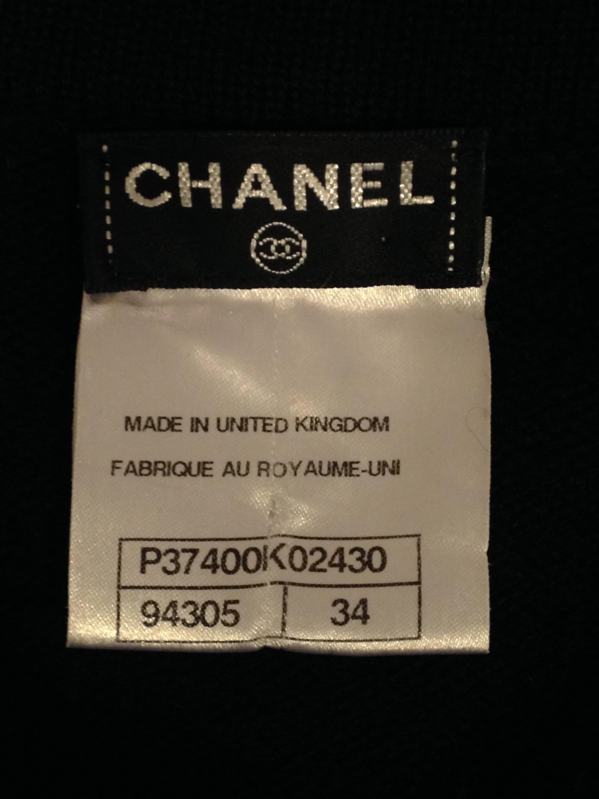 Chanel Black Cashmere Long Cardigan Size 34 (2) For Sale 3