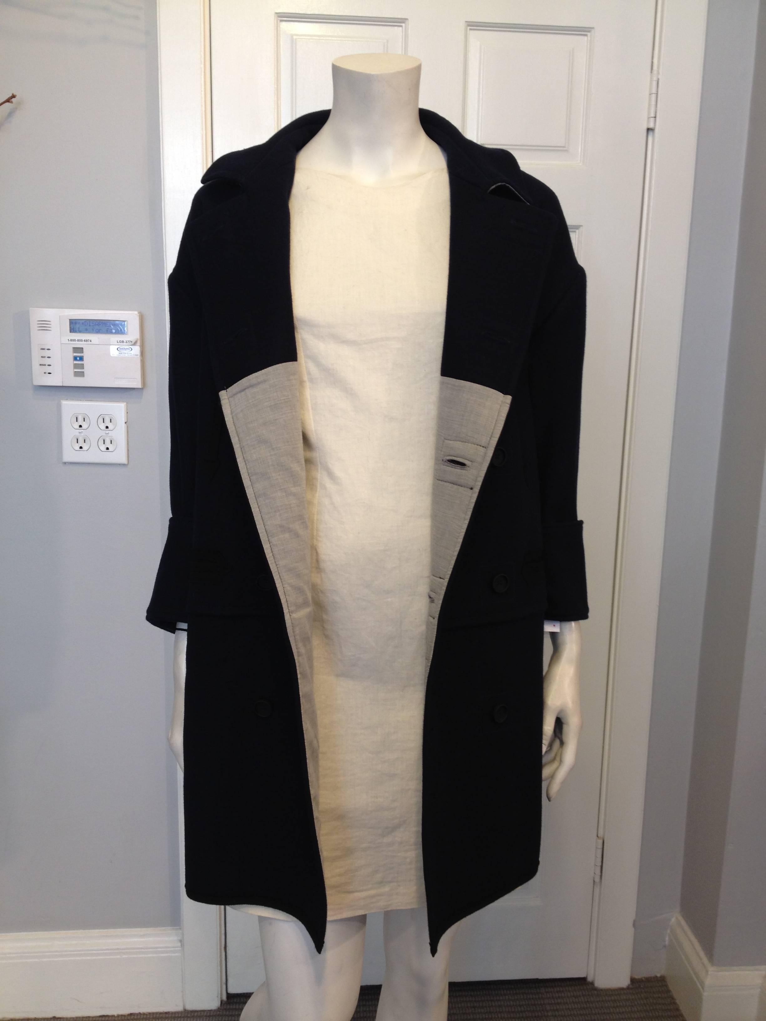 Balenciaga Navy Wool Coat Size 38 (6) In Excellent Condition In San Francisco, CA