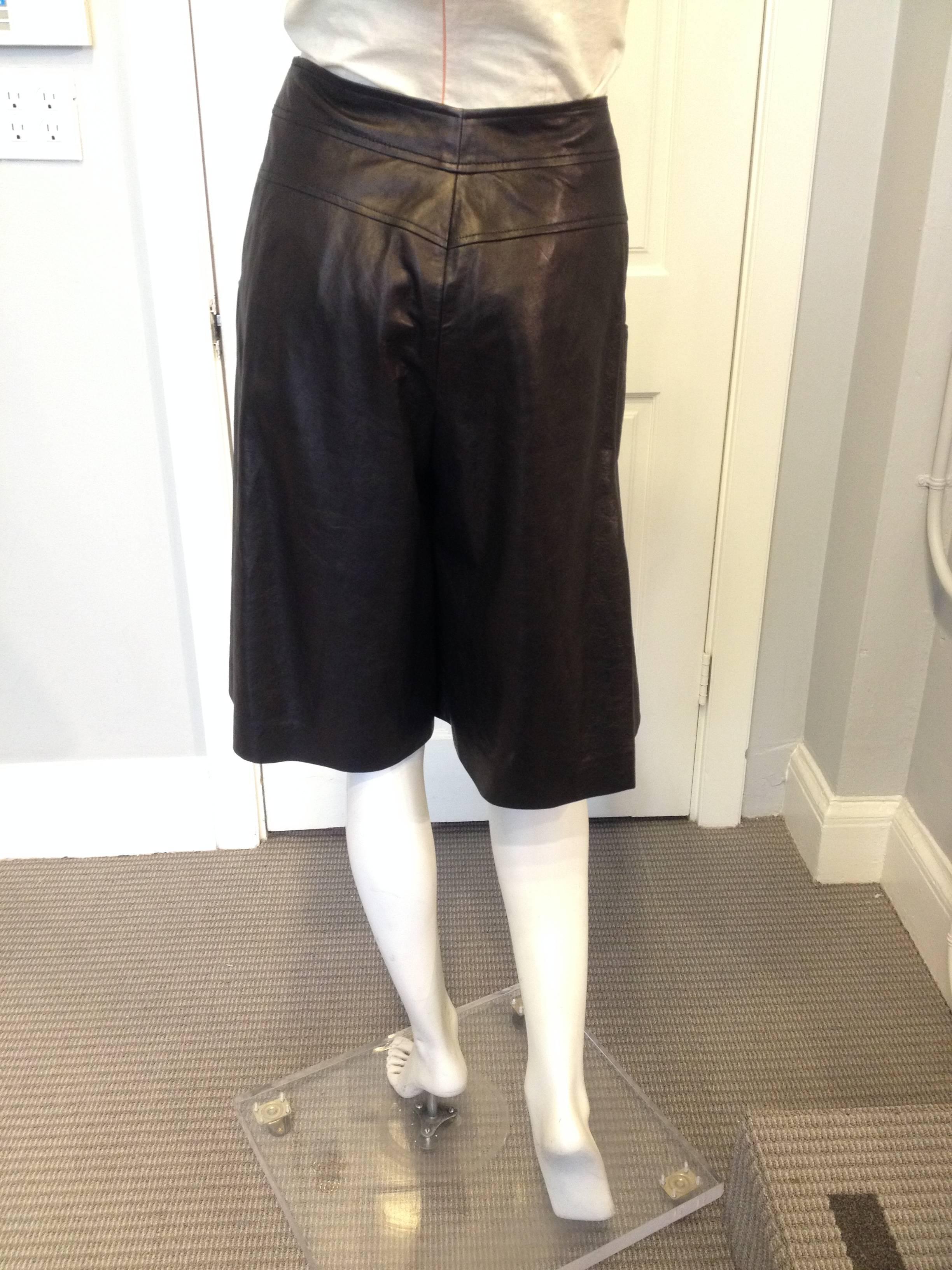Chanel Black Leather Culottes Size 42 (10) In Excellent Condition For Sale In San Francisco, CA