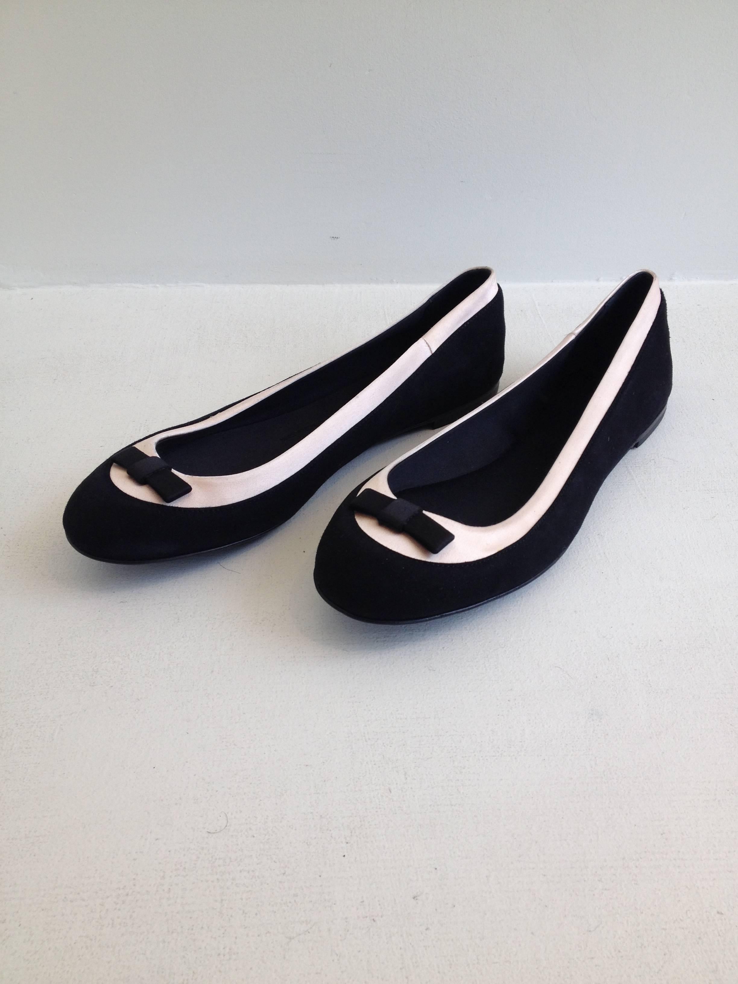 Giuseppe Zanotti Black and Pink Satin Ballerina Flats Size 38 (7.5) In New Condition For Sale In San Francisco, CA