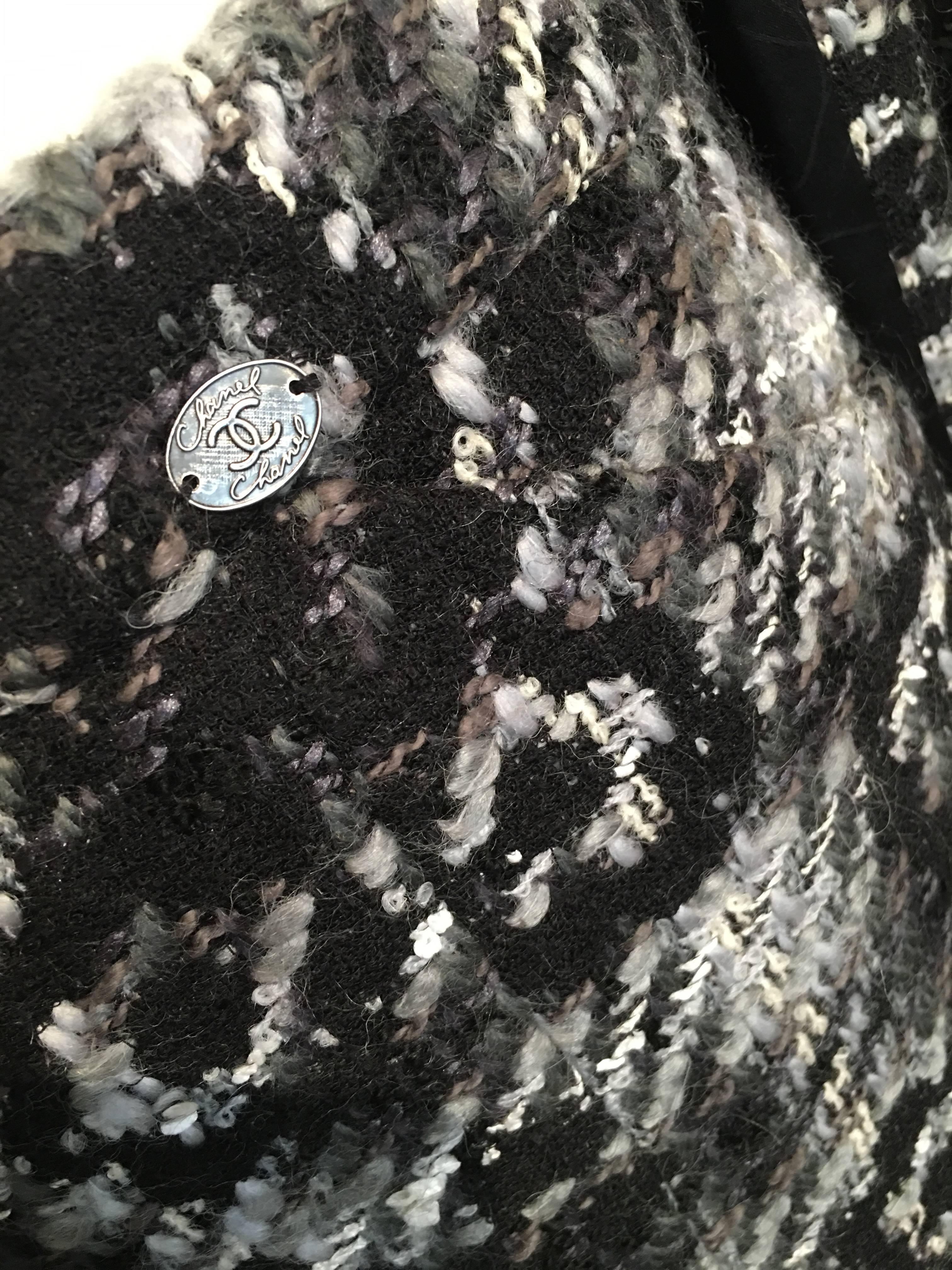 Chanel Grey Tweed Suit size 34/36 (2/4) 3