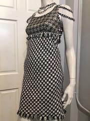 Chanel Black and White Tweed Dress size 34 (2)