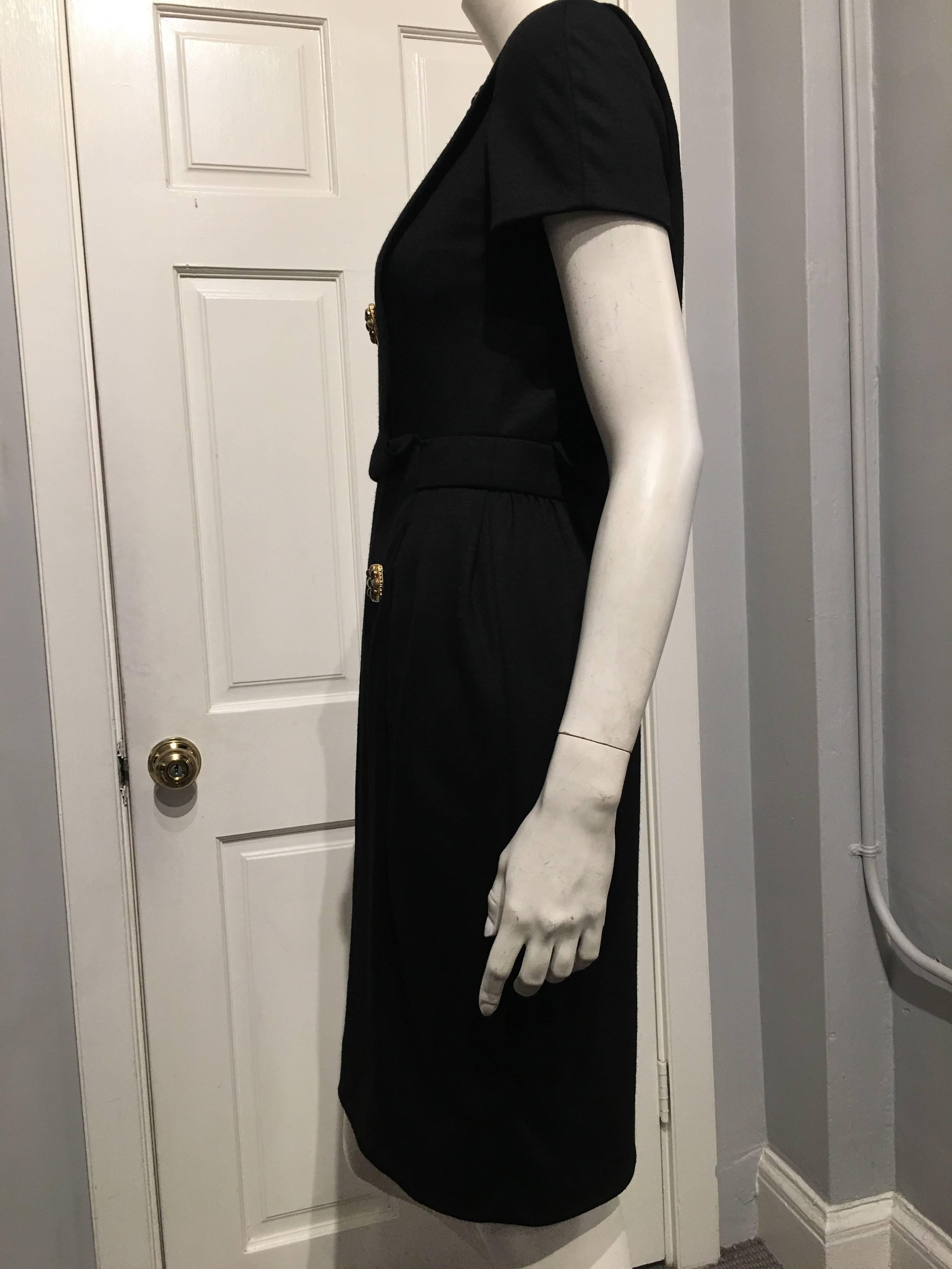 Chanel Black Short-sleeved Wool Dress With Gripoix Buttons Sz 38 (Us 6) In New Condition For Sale In San Francisco, CA