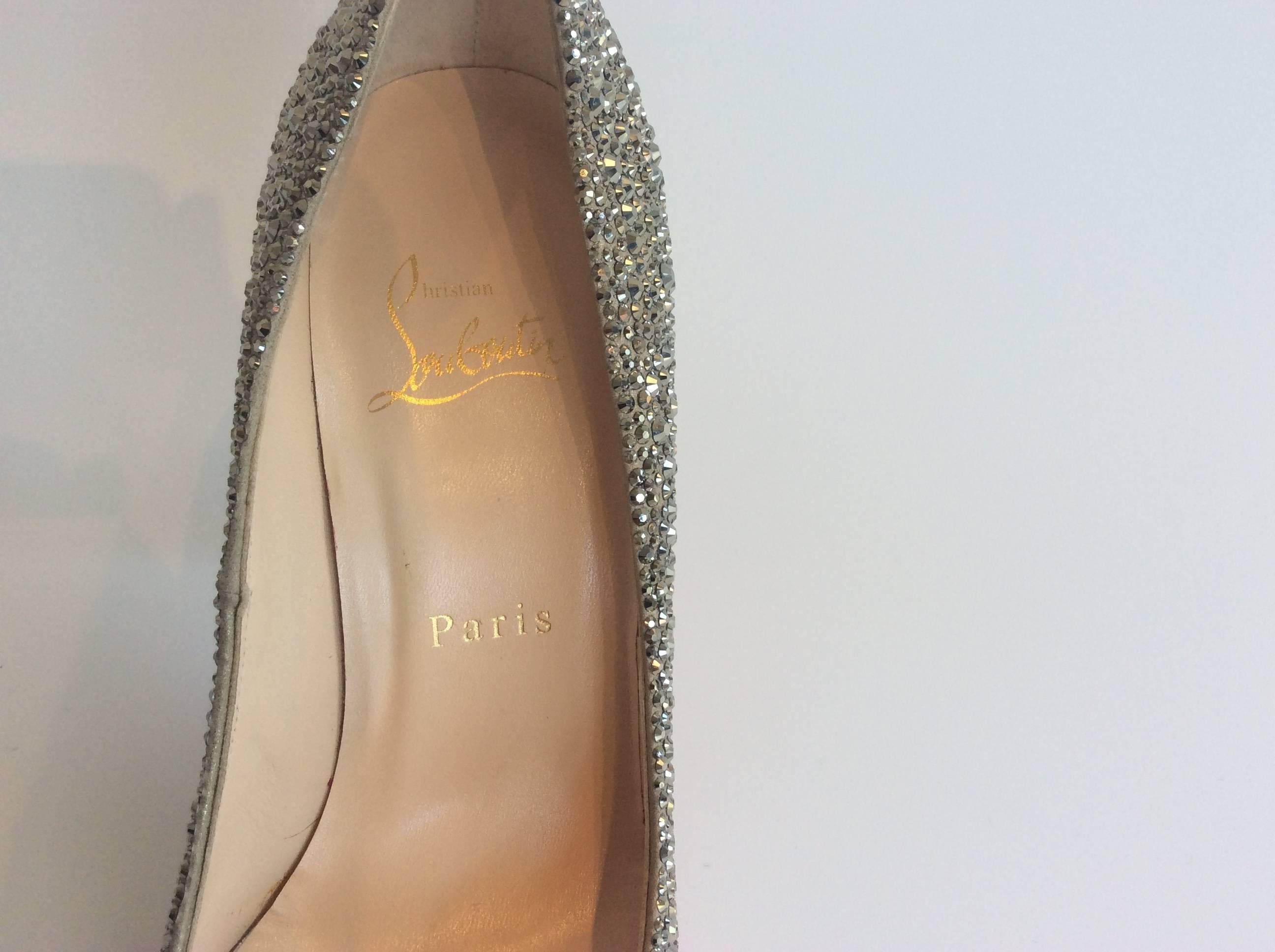 Christian Louboutin Fifi Swarovski-CrystalEncrusted  Gold Pumps (sz 37) In New Condition For Sale In San Francisco, CA