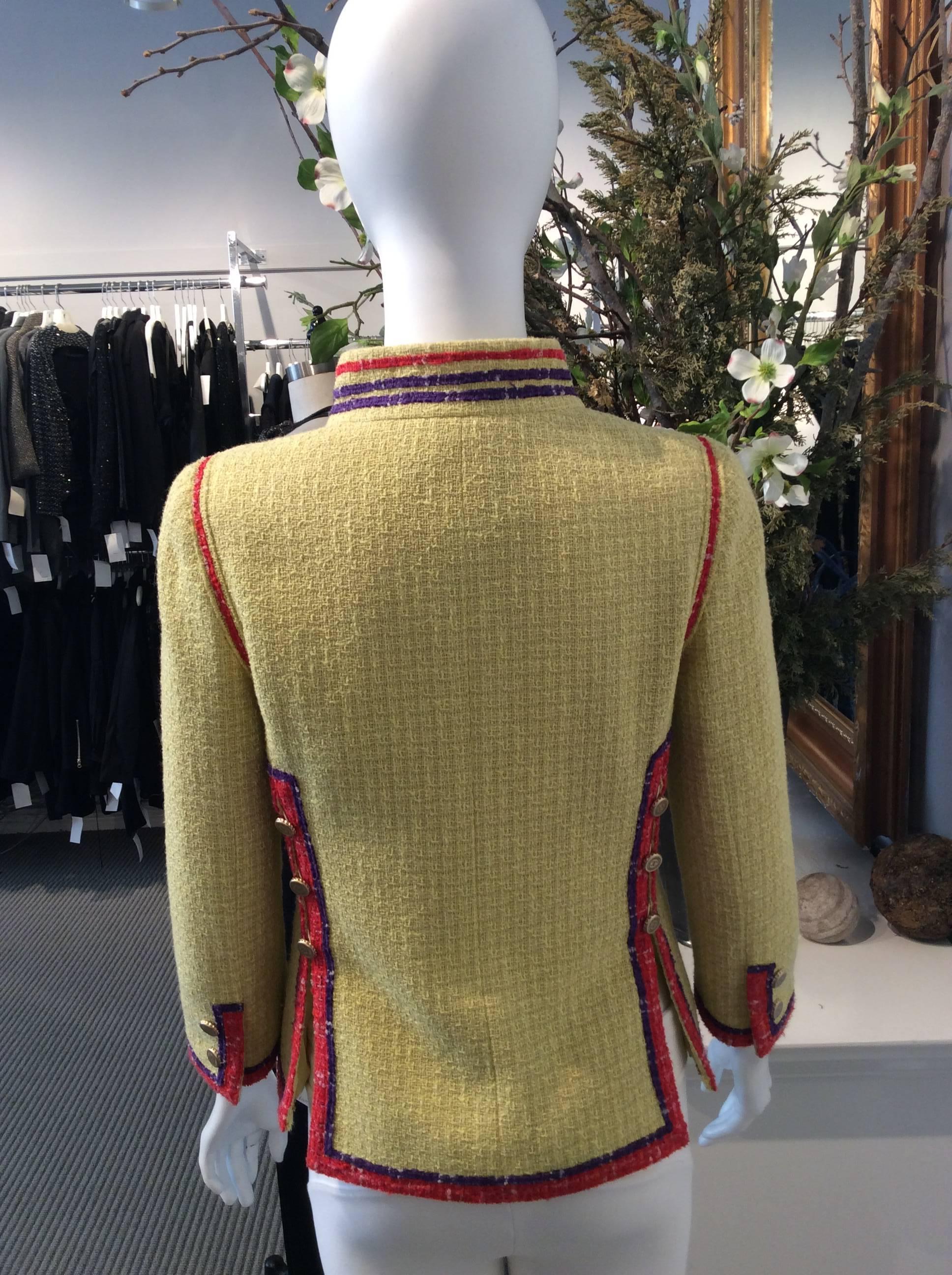 Chanel Yellow Tweed Jacket w/ Red and Purple Trim And Gold Buttons Sz34, Us2 In Excellent Condition In San Francisco, CA