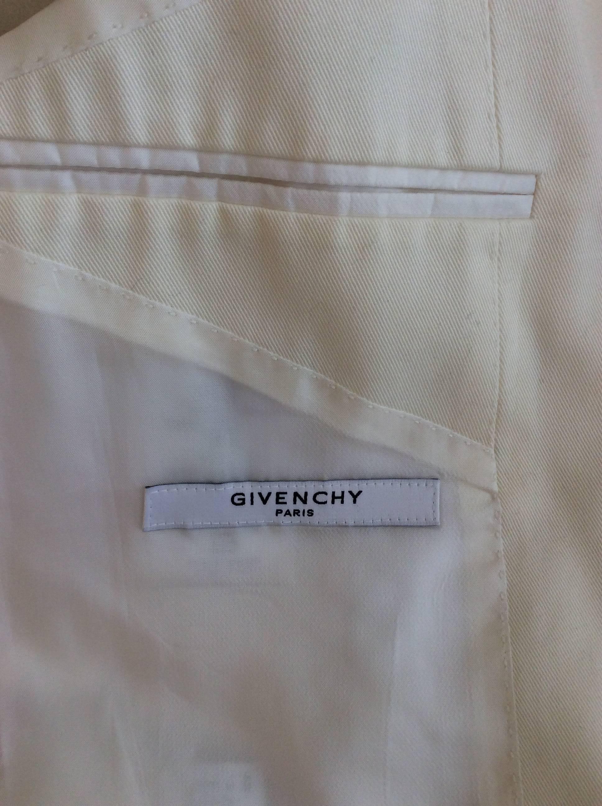 Givenchy Ivory Cotton Jacket with Deep Coral Lace Stitching Sz Fr34/Us2 For Sale 2