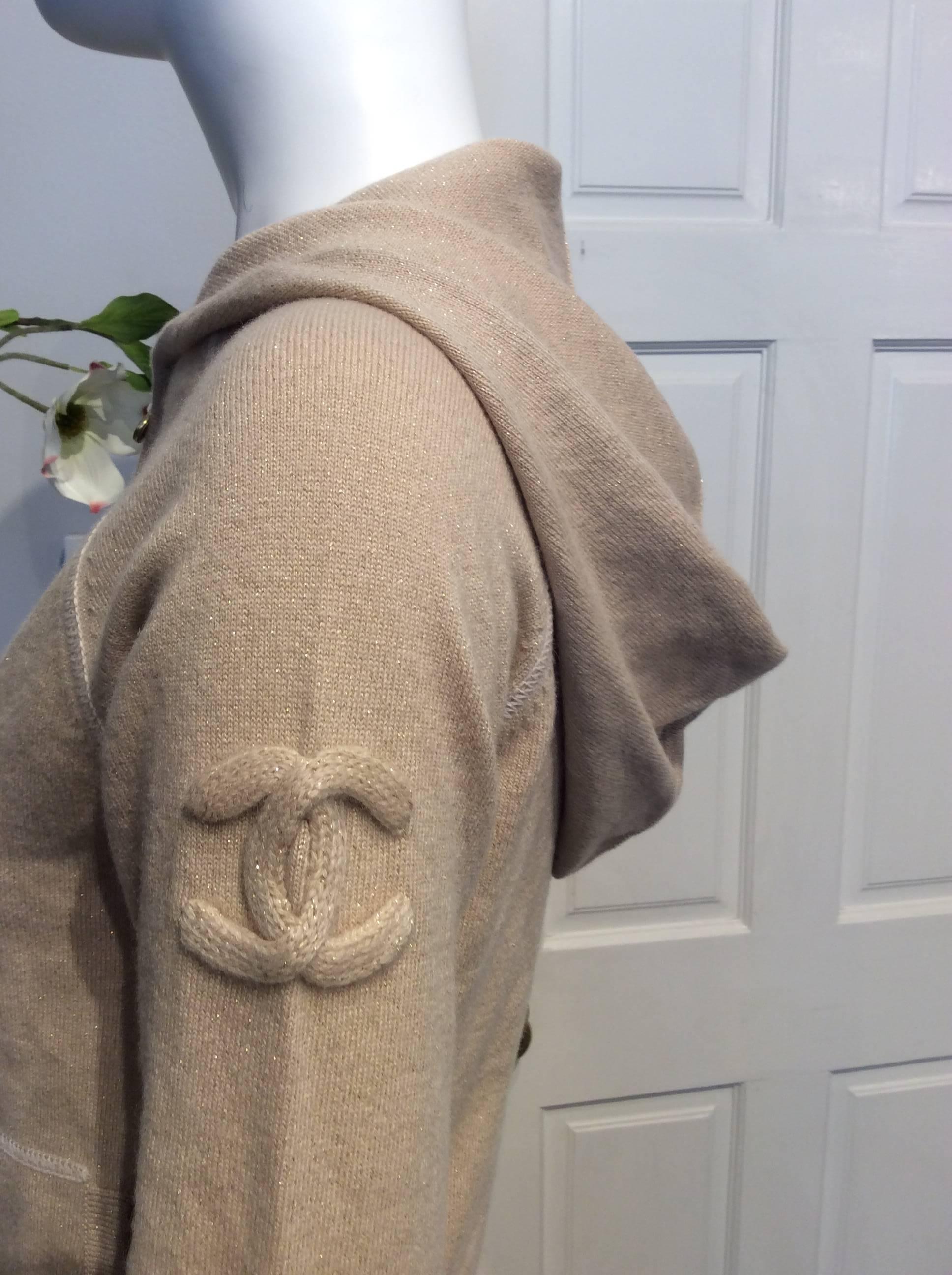 Chanel Gold and Beige Long Sleeve Hooded Cashmere Tracksuit Sz Fr34, US2 In Excellent Condition In San Francisco, CA