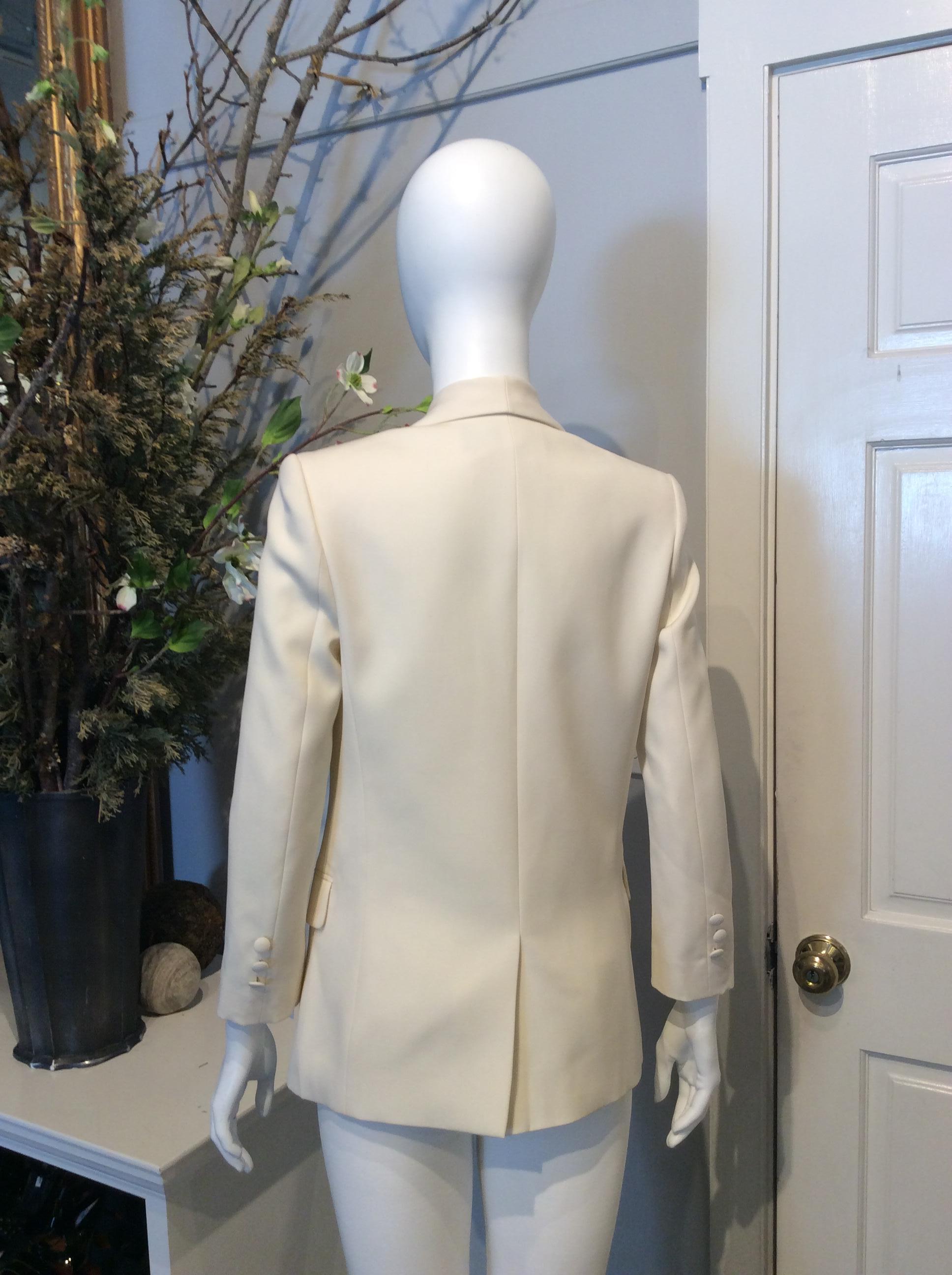 Gray Balmain Ivory Wool Blazer with Tuxedo Lapels and Button Closure Sz Fr34, Us2 For Sale