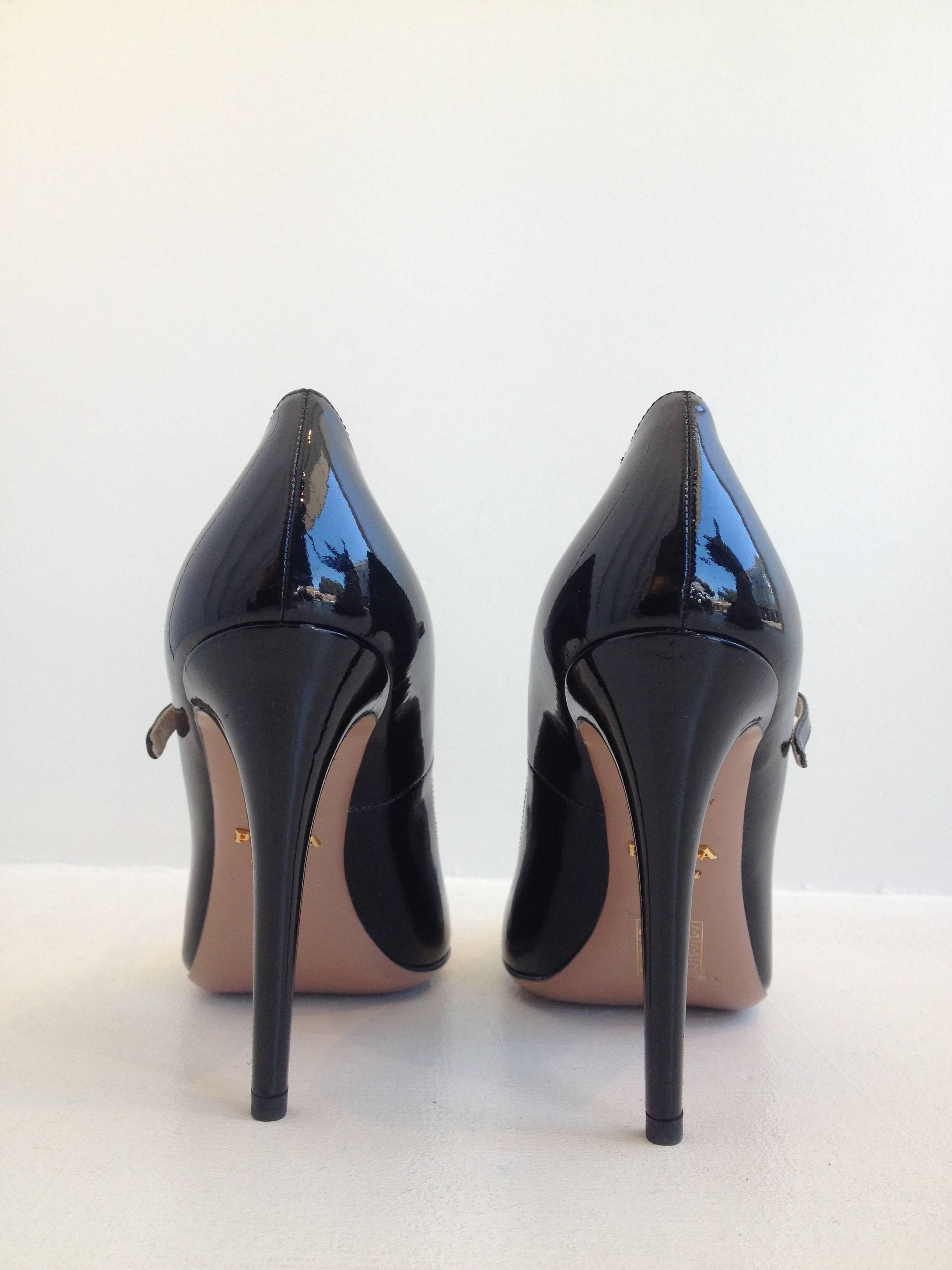 black mary jane heels