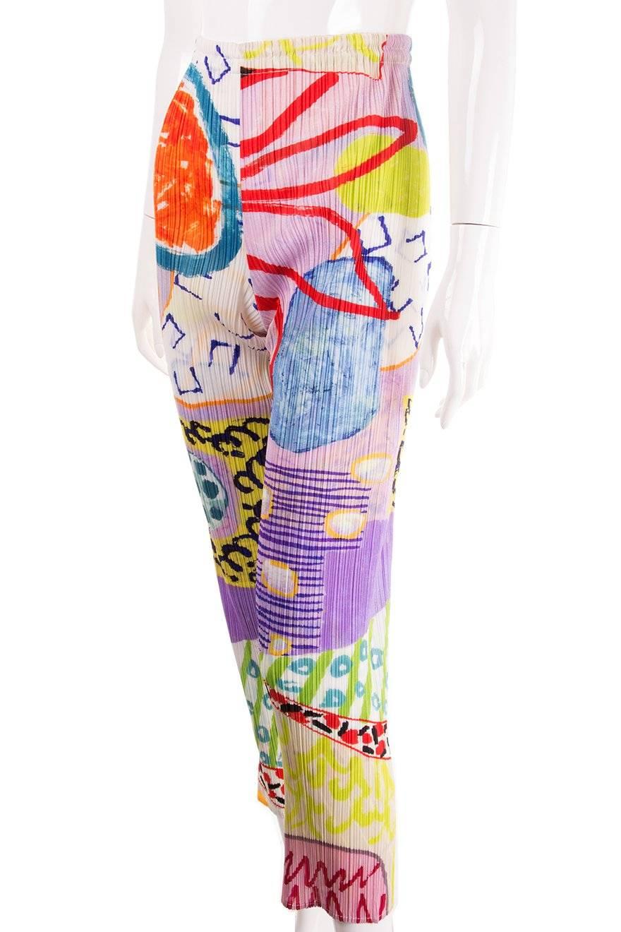 

Scribble artwork print pants by Issey Miyake Pleats Please.  

Excellent condition demonstrating little to no visible signs of wear.

 

Marked size: No marked size

To fit: S

 

Waist: 29-35 cm

Hips: 45 cm

Length: 99 cm
