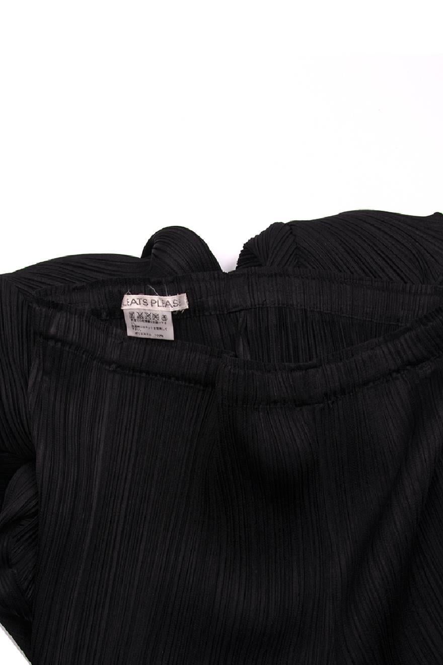 Issey Miyake Sculptural Pleated Pants In Excellent Condition In Brunswick West, Victoria
