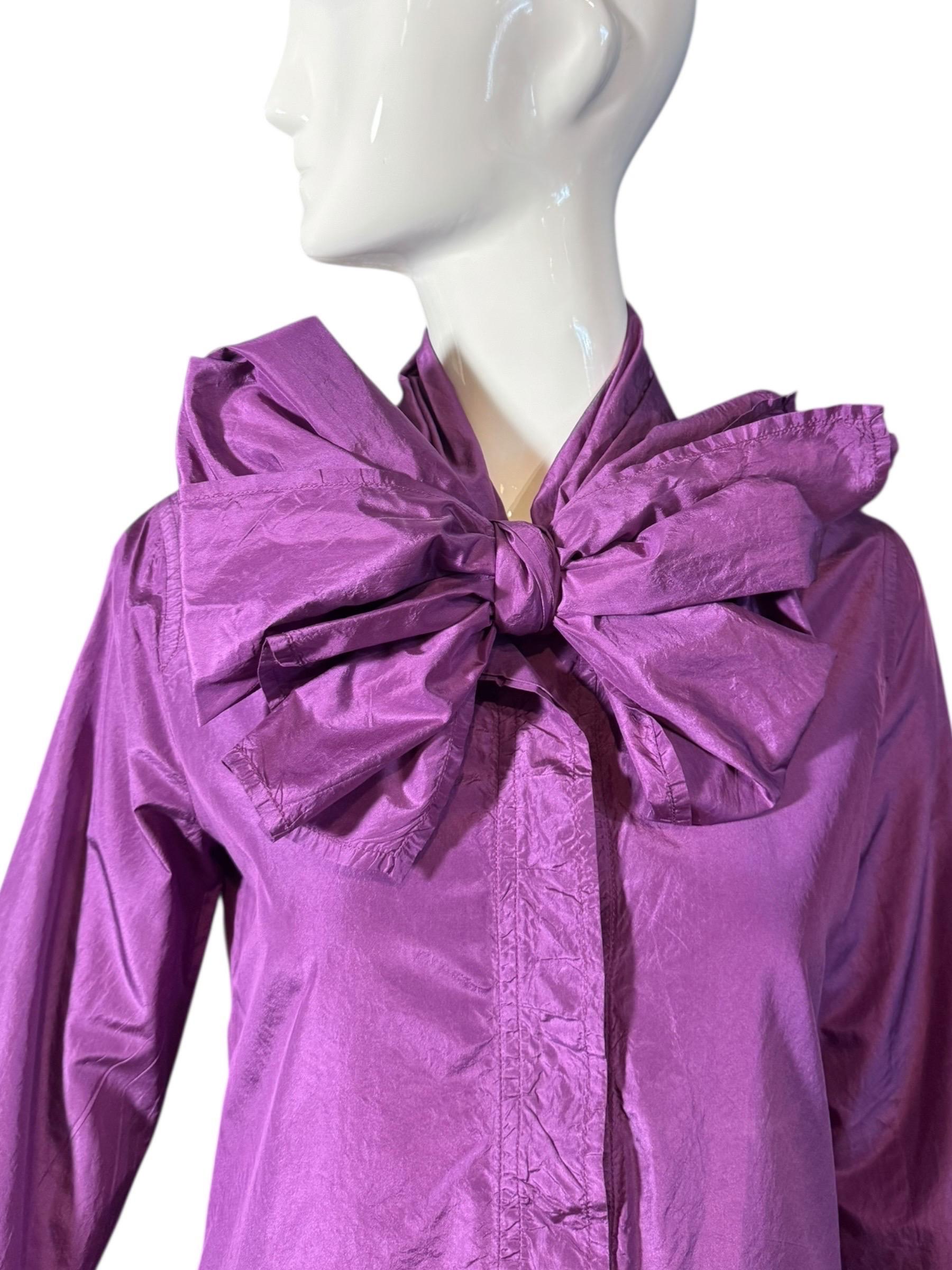 Yves Saint Laurent Rive Gauche 2007 - Mini robe en soie avec nœud sur le devant - Violet en vente 2